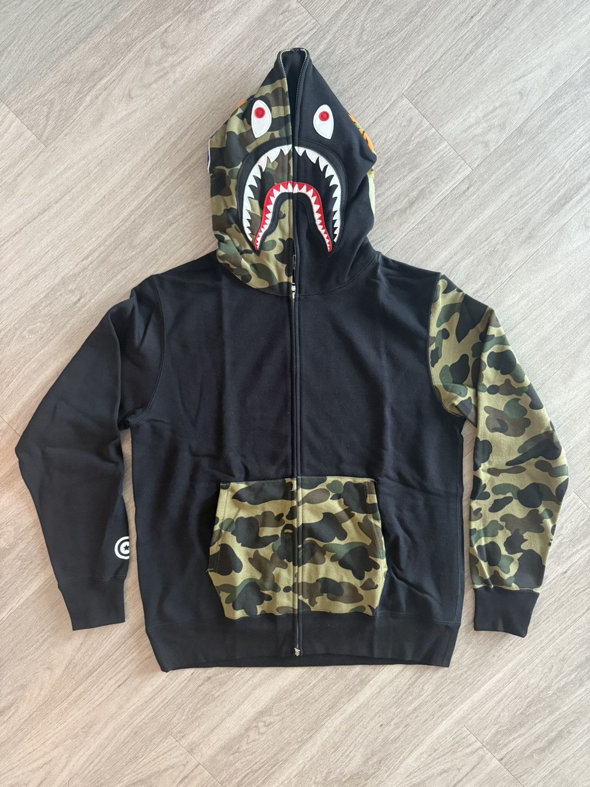 Bape Bape Green Camo Sleeve Shark Full Zip Size US XL / EU 56 / 4 - 1 Thumbnail