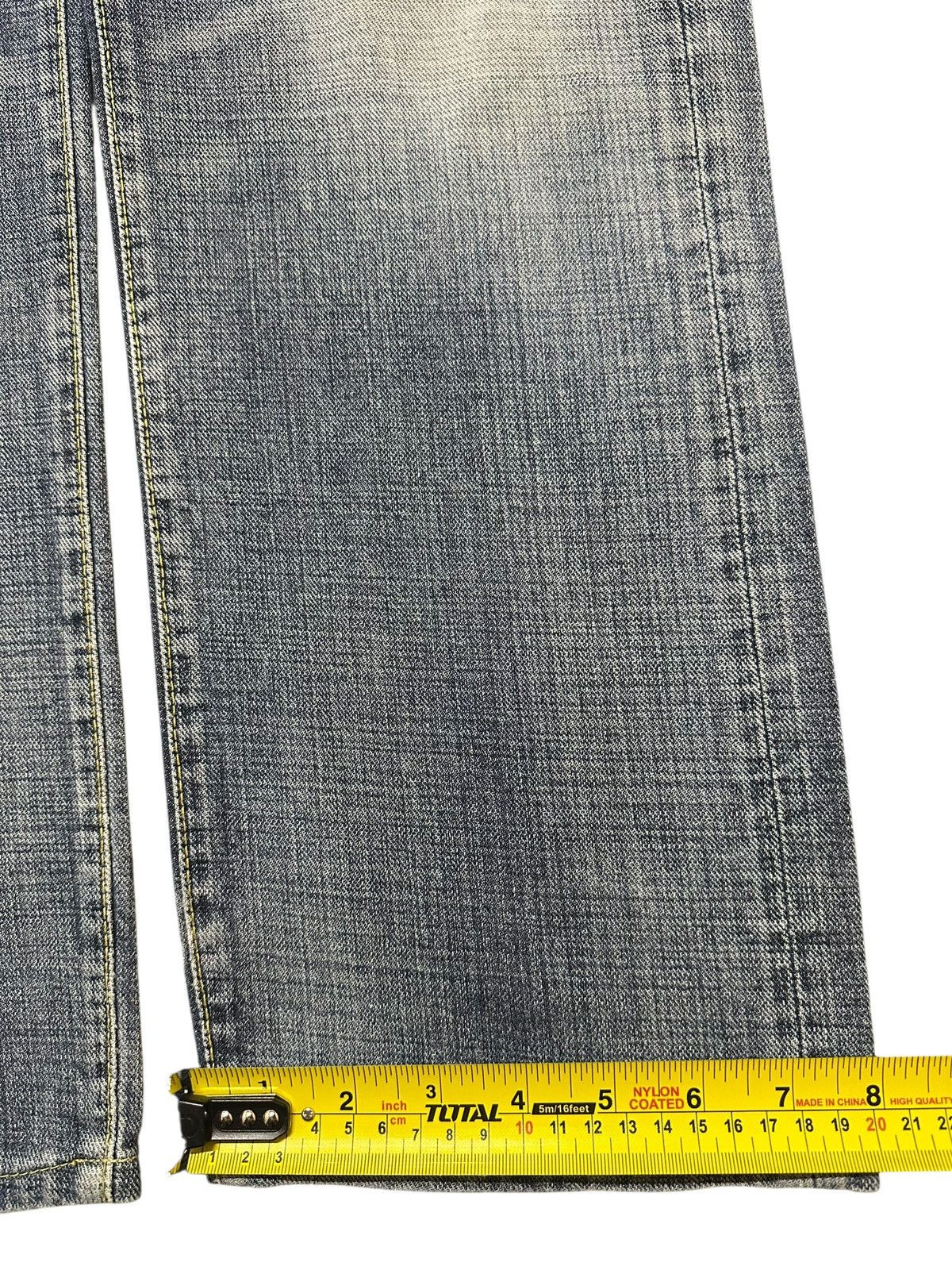 Japanese Brand Vintage Japanese Brand Faded Wash Distressed Loose Jeans Size US 32 / EU 48 - 16 Thumbnail