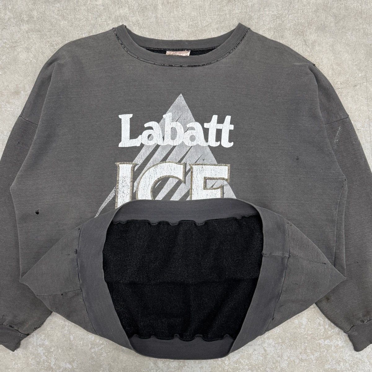 Vintage Vintage Labatt Beer Faded Distressed Size US L / EU 52-54 / 3 - 5 Thumbnail