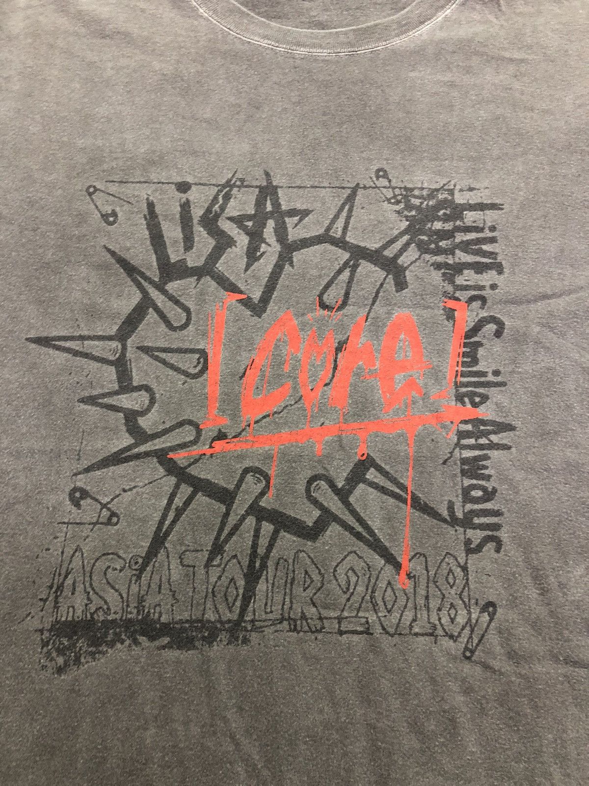 Band Tees × Japanese Brand Live is Smile Always 2018 Asia Tour LISA Big Core Shirt Tee Size US M / EU 48-50 / 2 - 2 Thumbnail