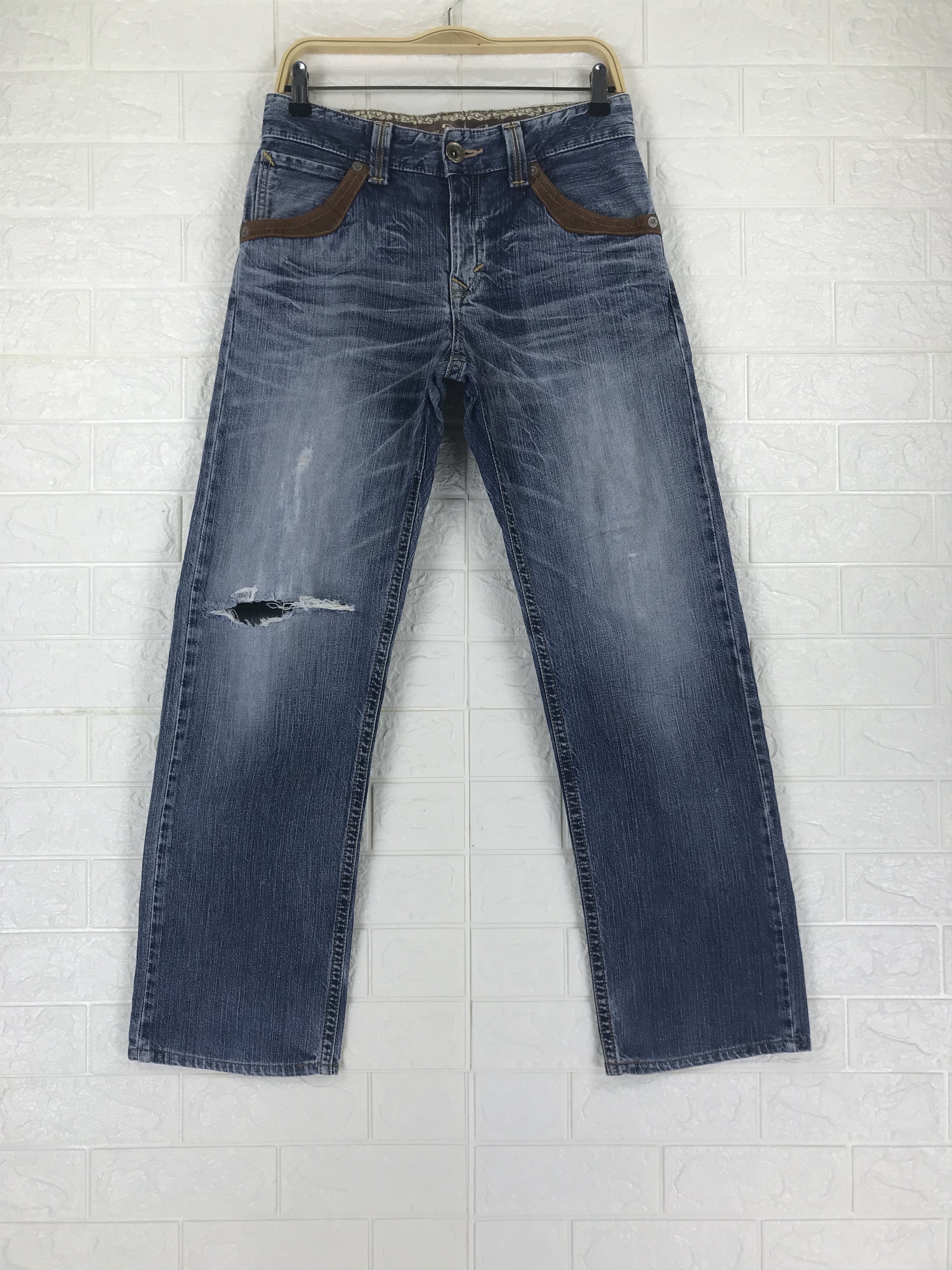 Edwin Vintage Edwin 464 XVS Faded Blue Distressed Jeans Size US 28 / EU 44 - 1 Thumbnail