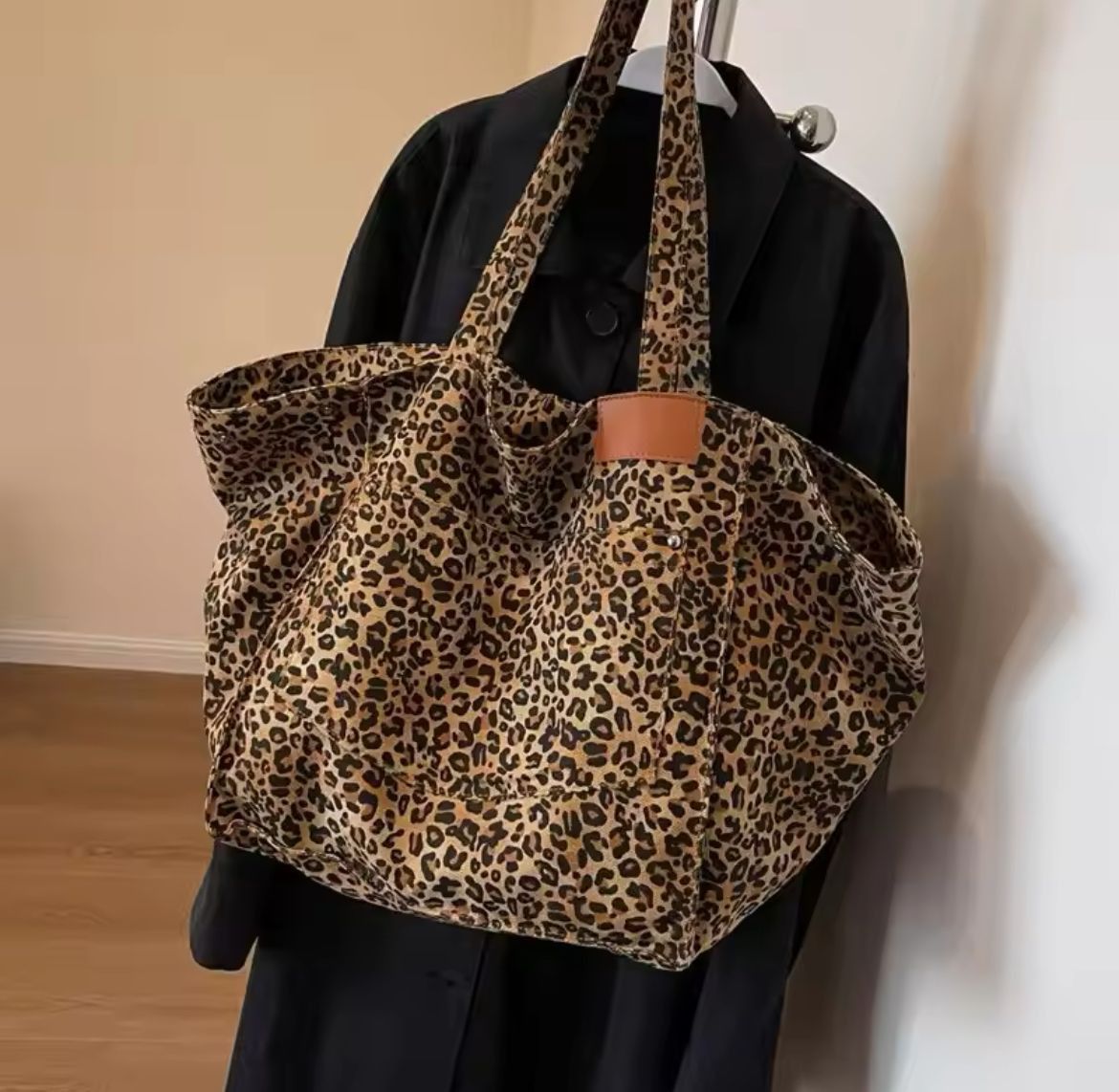 Japanese Brand 90s aesthetic leopard print messenger shoulder bag Size ONE SIZE - 3 Thumbnail