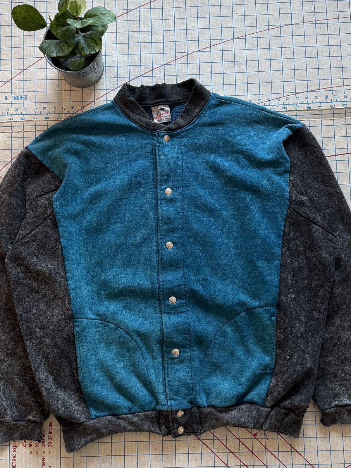 Vintage Vintage Harlequin Graphics Wolf Graphic Cotton Bomber Jacket Size US XL / EU 56 / 4 - 7 Thumbnail