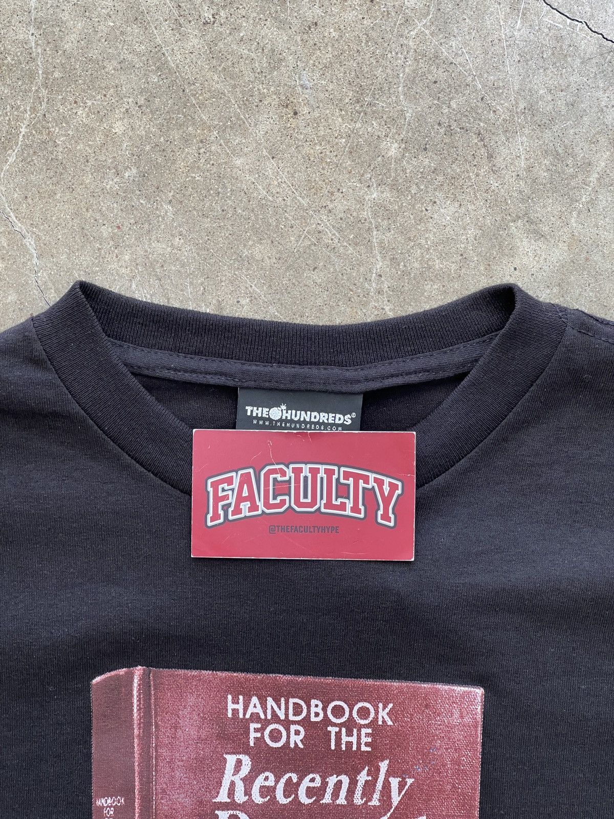 The Hundreds The Hundreds Beetlejuice Handbook Tee Medium Size US M / EU 48-50 / 2 - 3 Thumbnail