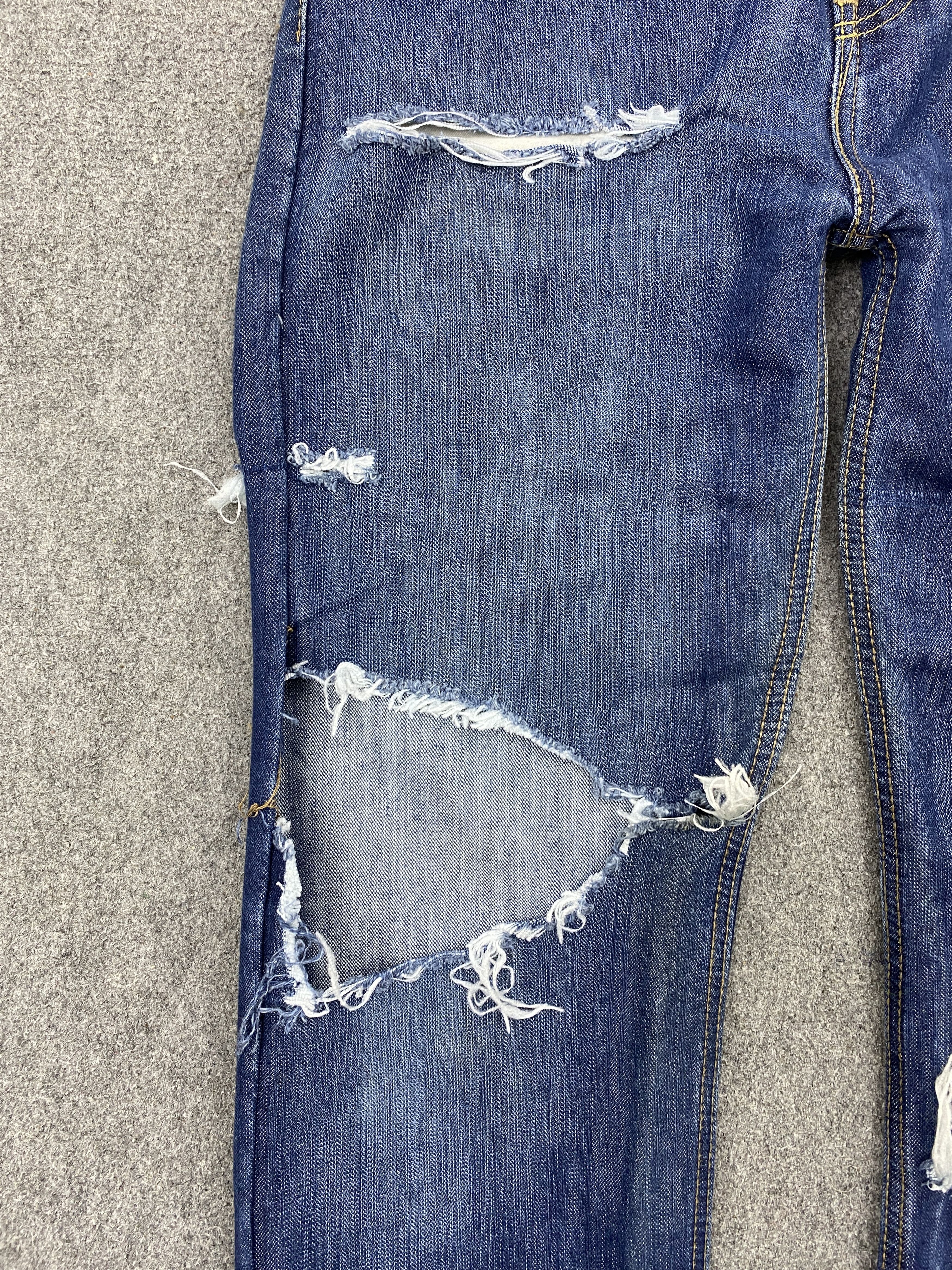 Levi's Vintage Distressed Levis 514 Faded Blue Jeans S0034 Size US 28 / EU 44 - 11 Thumbnail
