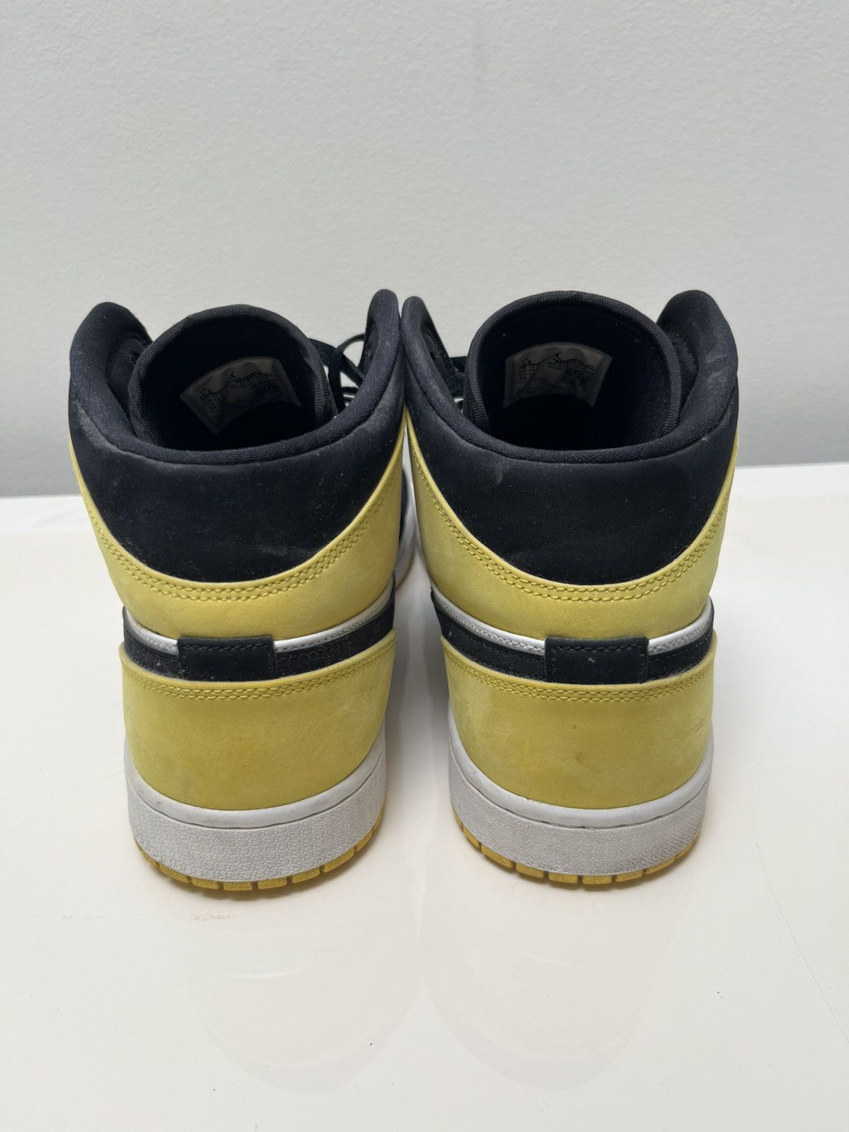 Jordan Brand 2019 Air Jordan 1 Mid SE ‘Yellow Toe’ Size US 11.5 / EU 44-45 - 3 Thumbnail