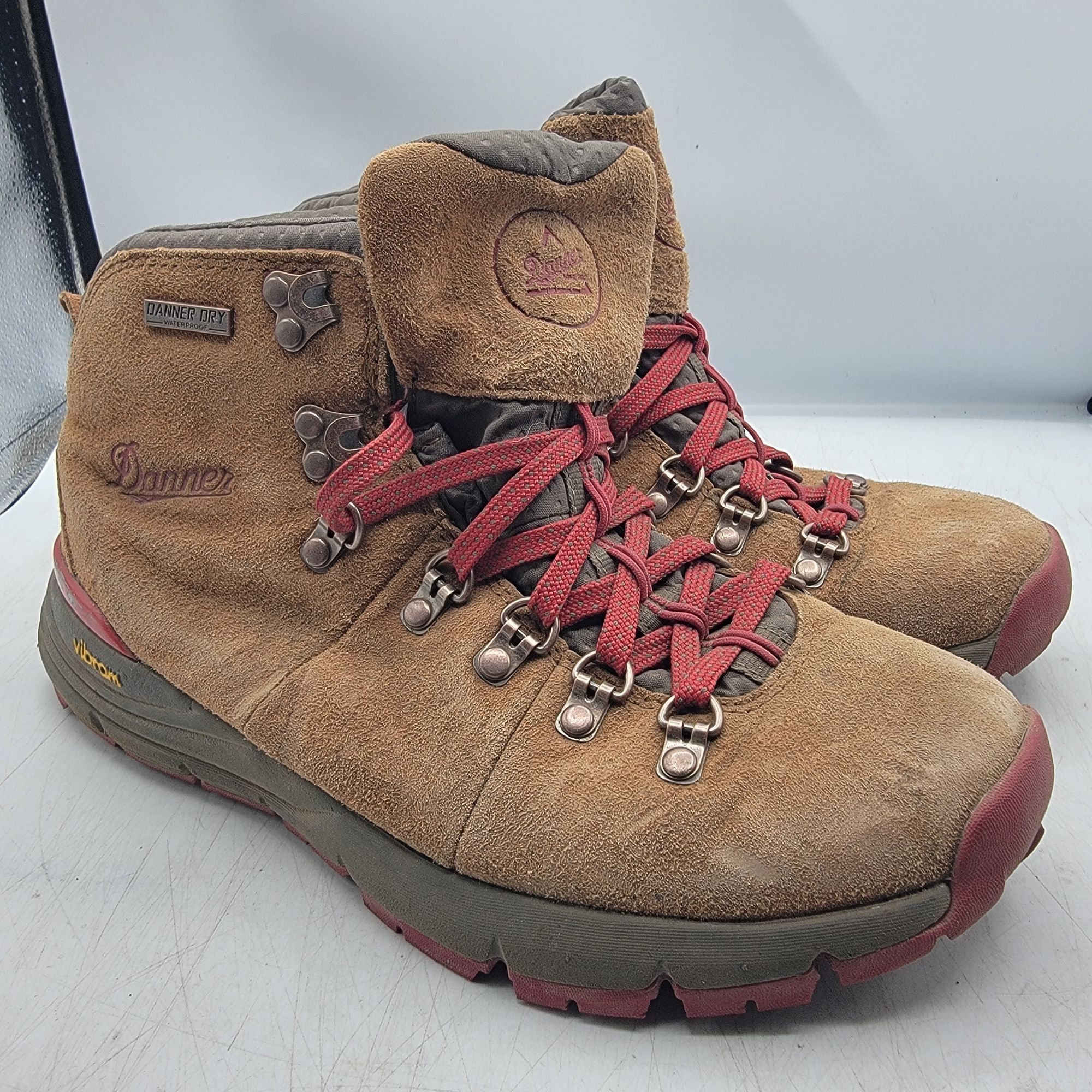 Danner Danner Mountain 600 Womens 7.5 Brown Hiking Boots Waterproof Size US 7.5 / IT 37.5 - 1 Thumbnail