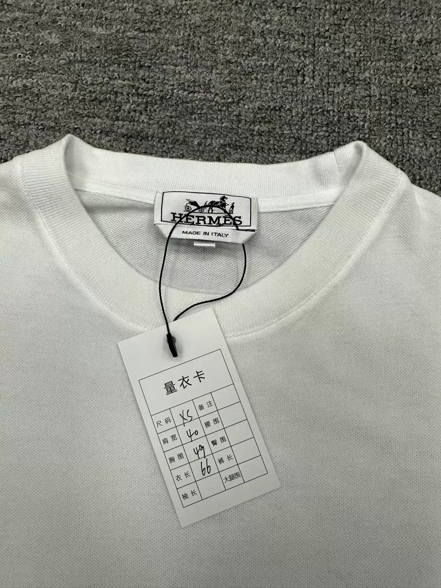 Hermes Hermes H Short Sleeve Tee XS Worn Once Size XS / US 0-2 / IT 36-38 - 4 Thumbnail