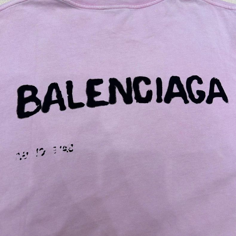 Balenciaga Balenciaga Pink fuzzy logo short sleeve Size US L / EU 52-54 / 3 - 3 Thumbnail
