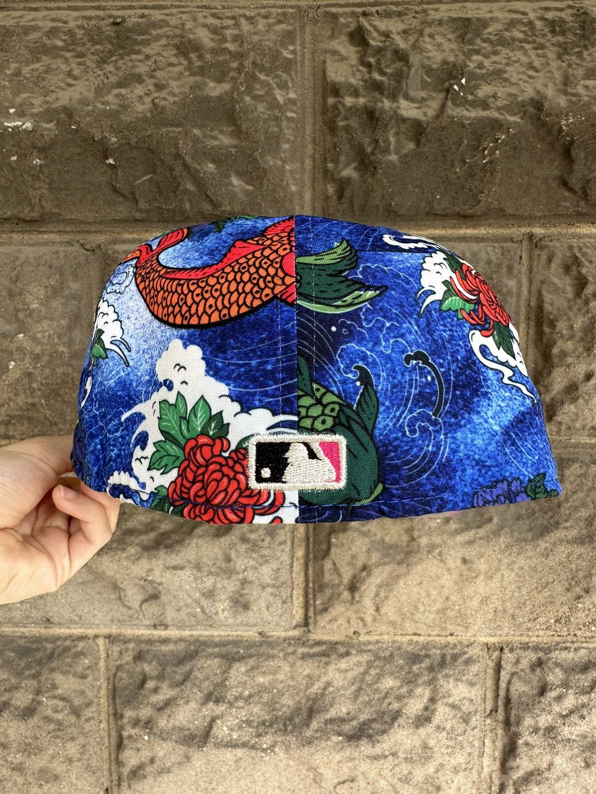 MLB × New Era × Supreme 7 1/8 Colorado Rockies 25th Anniversary Koi Pond Rockwell Size ONE SIZE - 8 Thumbnail