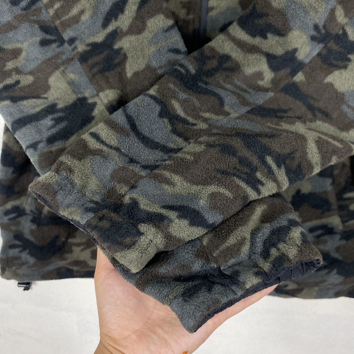 Japanese Brand × Uniqlo Uniqlo camouflage fleece zipper jacket Size US L / EU 52-54 / 3 - 6 Thumbnail
