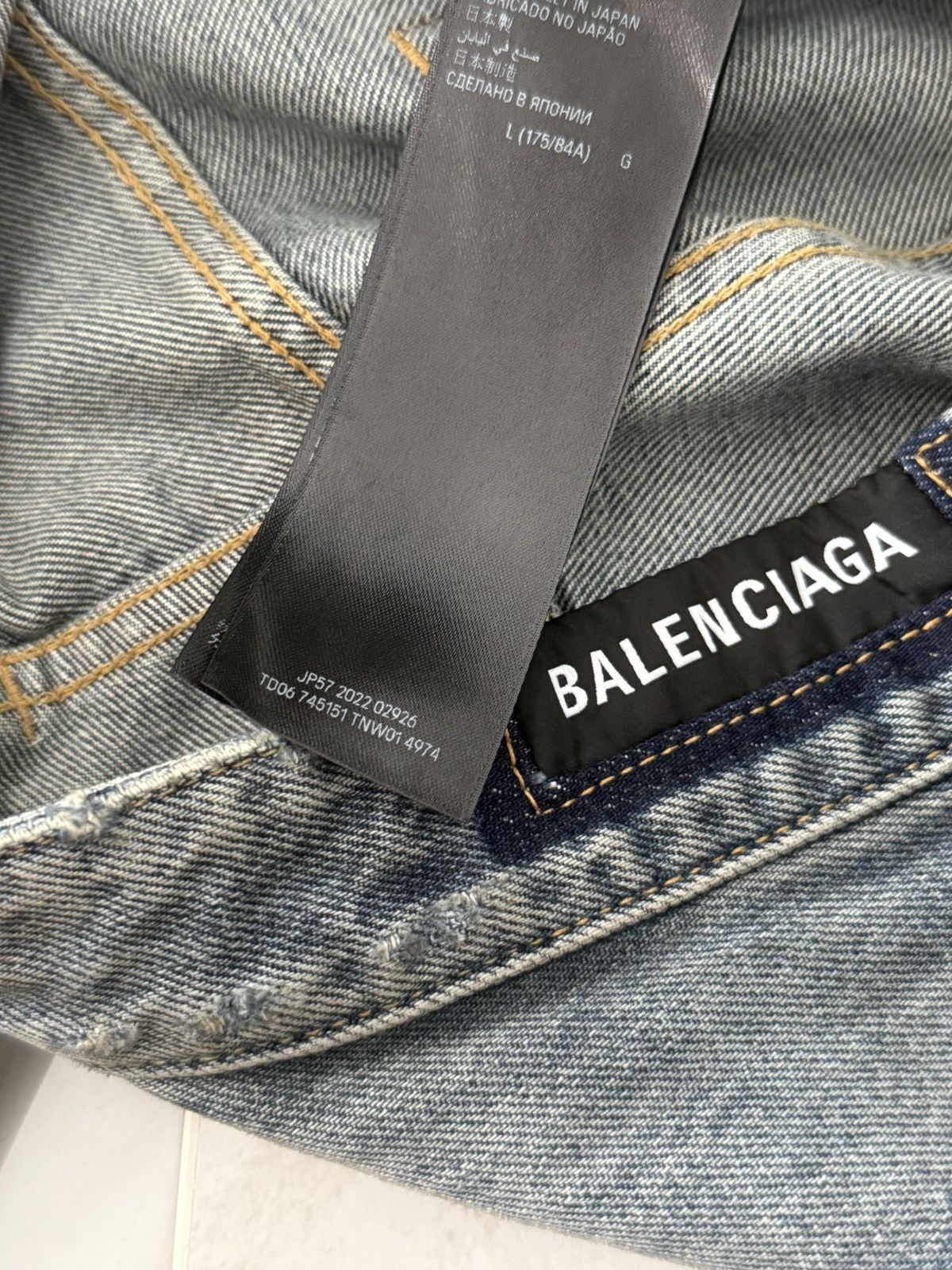 Balenciaga Balenciaga Distressed Mud Show Denim Sz.L Size US 36 / EU 52 - 13 Thumbnail