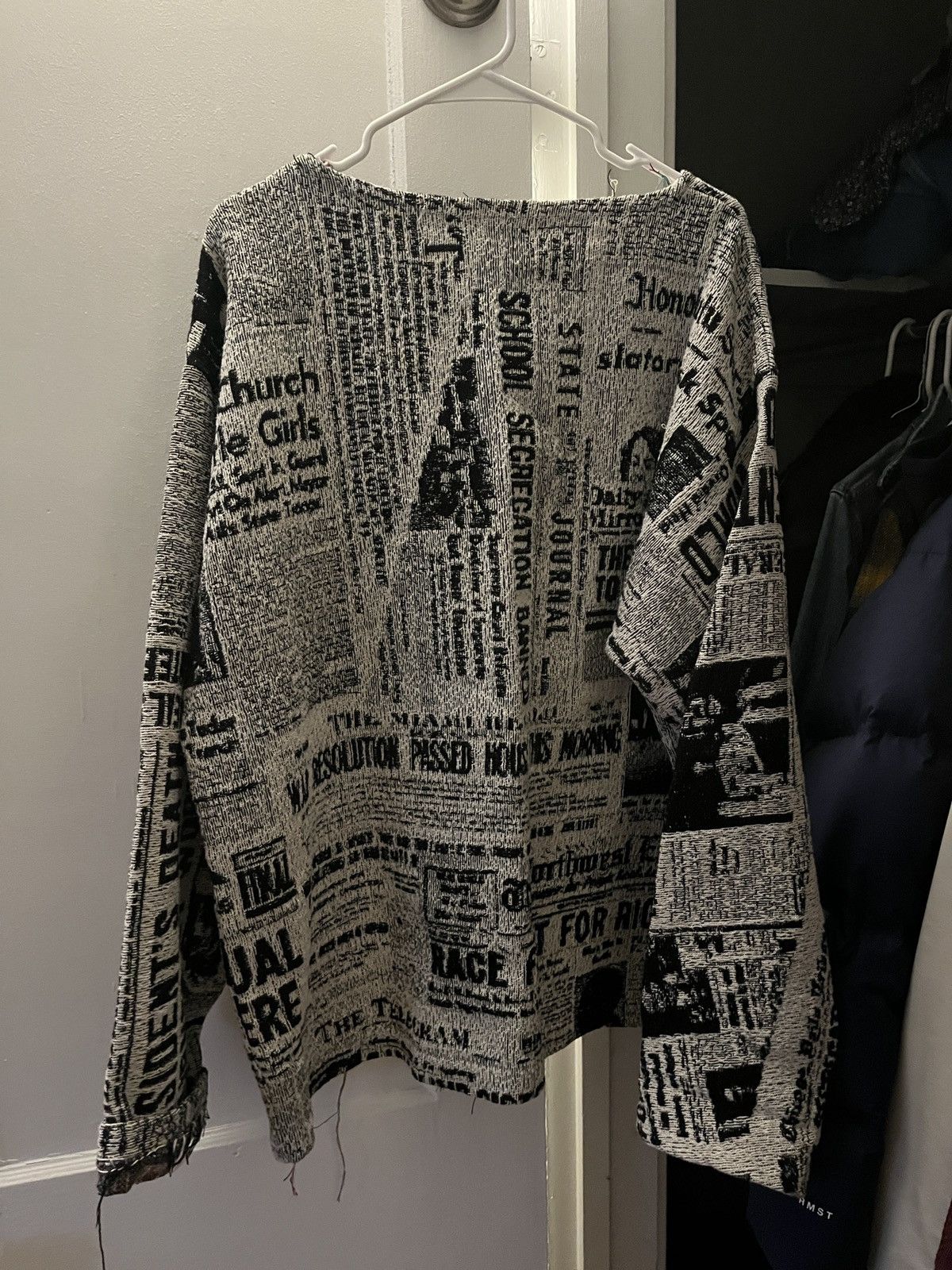 4x1111 Newspaper Tapestry Crewneck - 4x1111 Size US XL / EU 56 / 4 - 2 Thumbnail