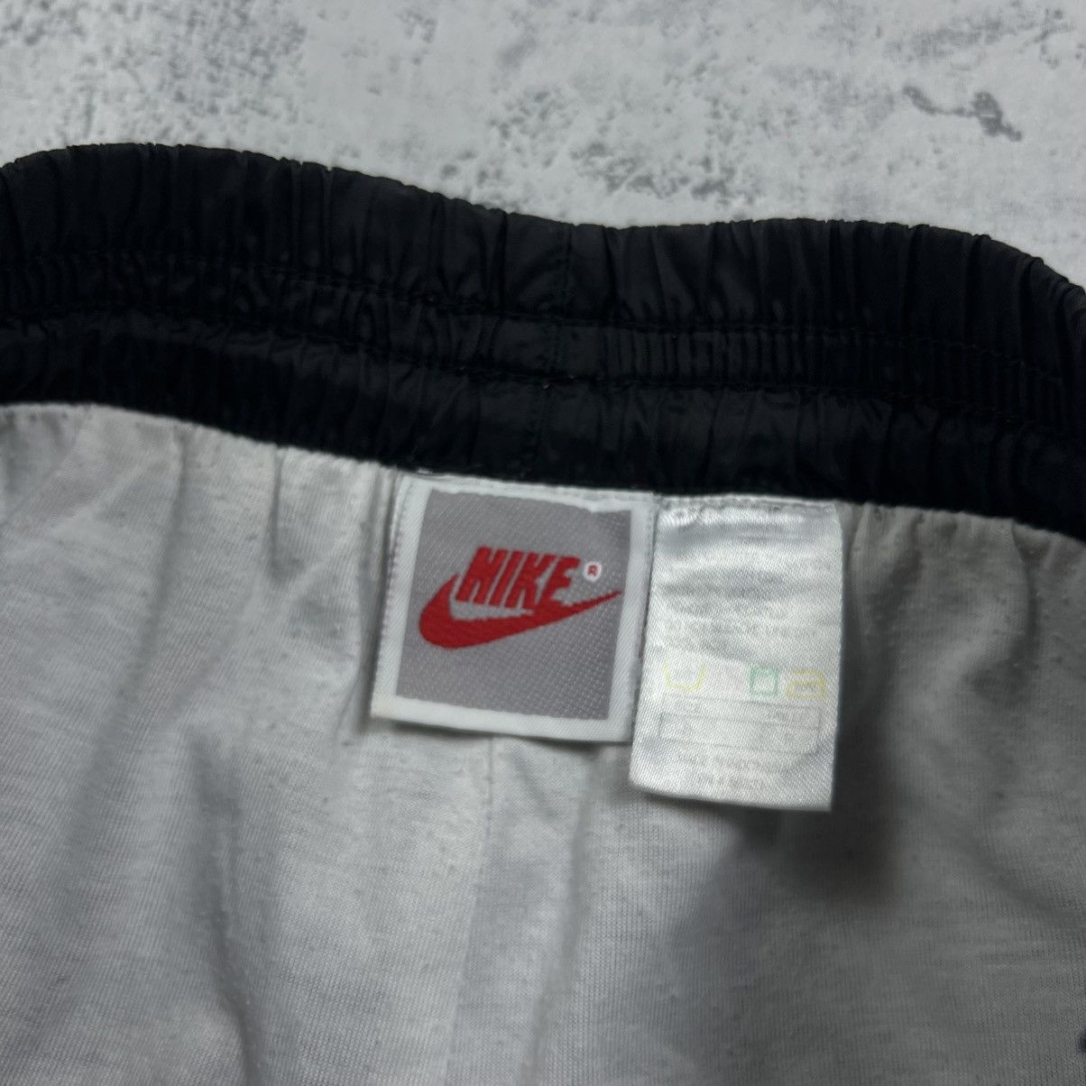 Nike 90s NIKE RETRO BASIC LOGO VINTAGE Y2K PARACHUTE SWEATPANTS Size US 30 / EU 46 - 5 Thumbnail