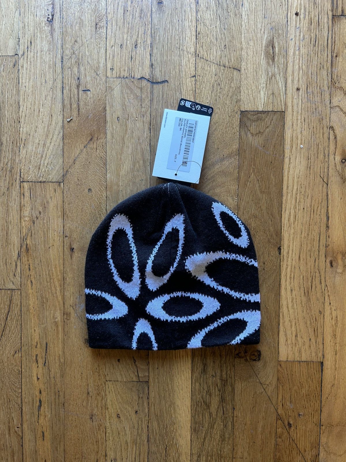 Oakley Oakley Ellipse Graphic Beanie Black & White | Grailed