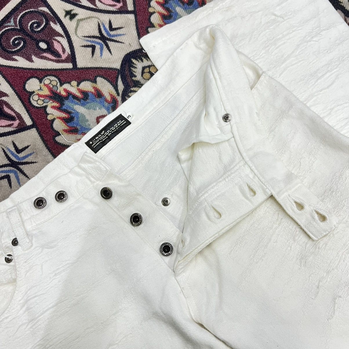 L7 Real Hip L7 REAL HIP DISTINCTIVE RIP AND REPAIR DESIGN FLARE JEANS Size US 32 / EU 48 - 11 Thumbnail