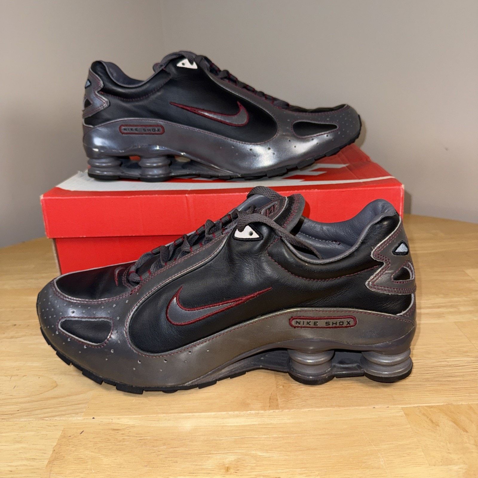 Nike Nike Shox Leather Men’s Size 13 From Vintage 2006. Rep Box Size US 13 / EU 46 - 2 Thumbnail