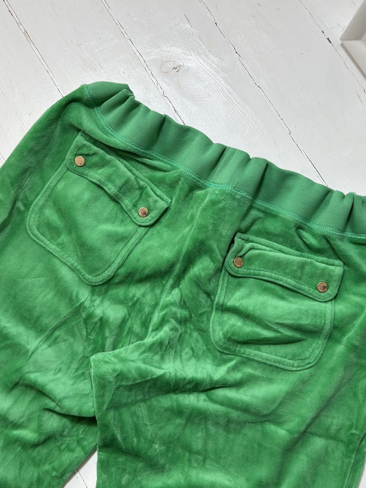 Juicy Couture VINTAGE VELOUR JUICY COUTURE 2000s GREEN PANTS Size 32" / US 10 / IT 46 - 10 Thumbnail