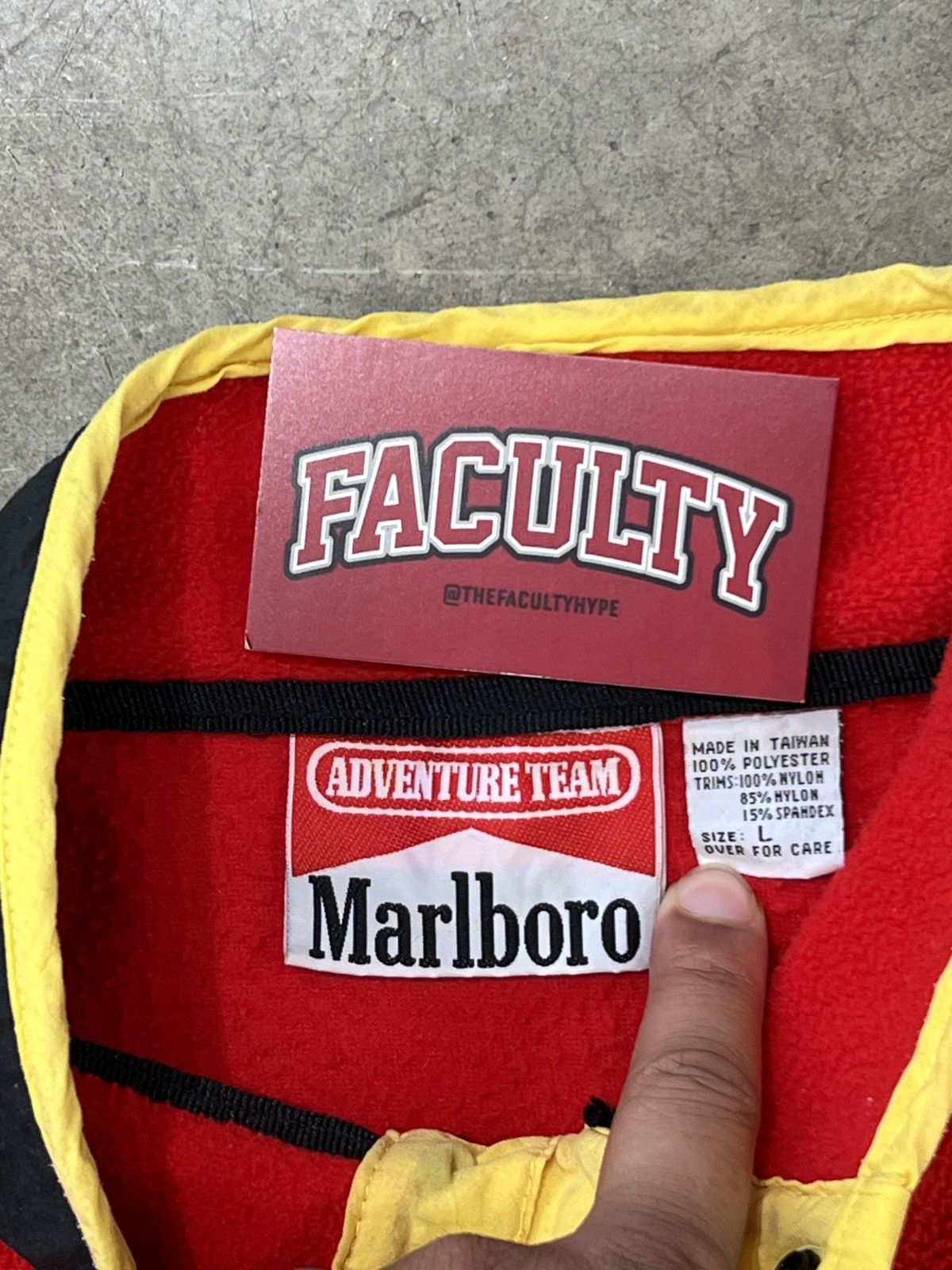 Marlboro Vintage Marlboro Quarter Button Fleece Pullover Large Size US L / EU 52-54 / 3 - 3 Thumbnail