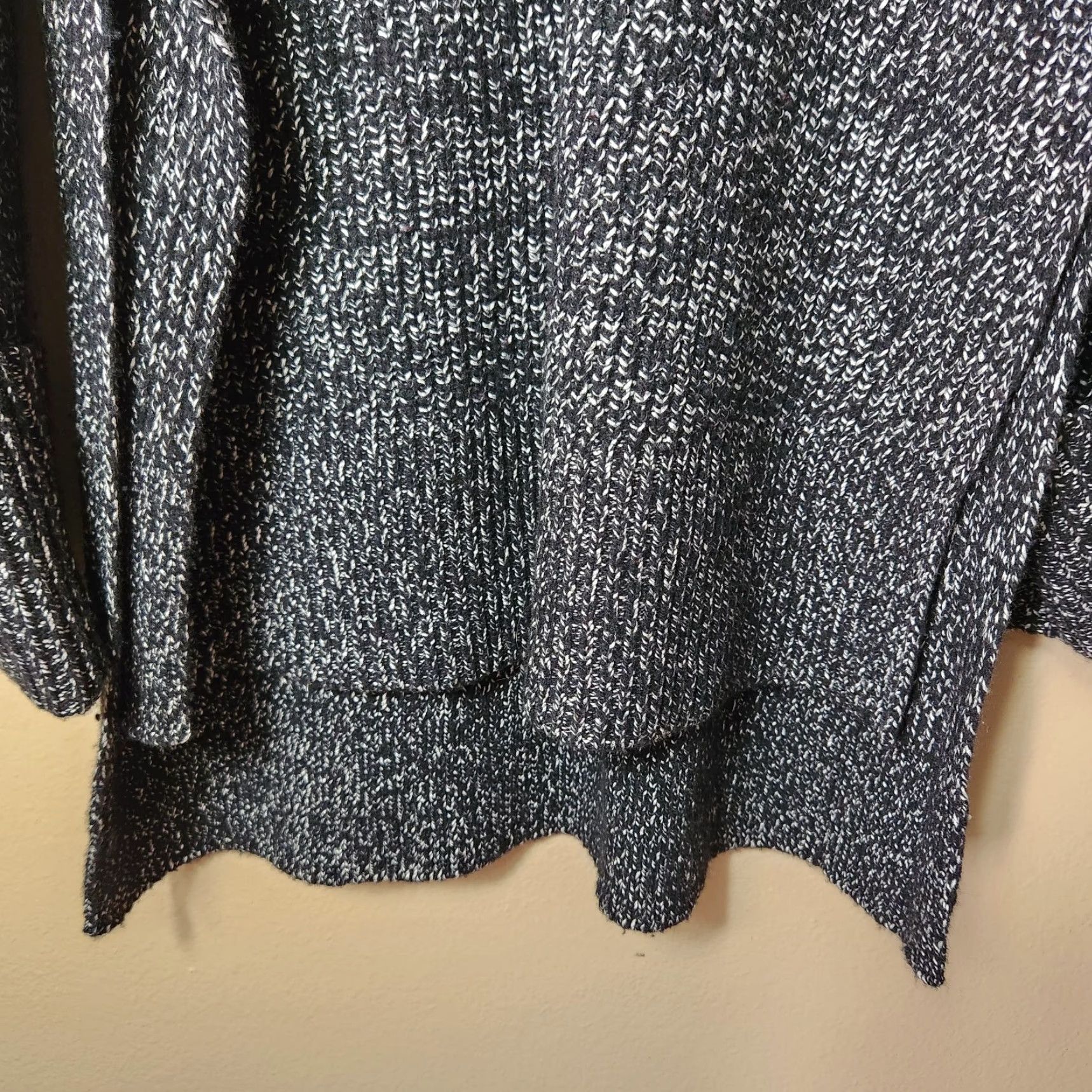 Athleta Athleta Shasta Black Marl Wool Blend V Neck Tunic Heavyweight Sweater-Size M Size M / US 6-8 / IT 42-44 - 7 Thumbnail