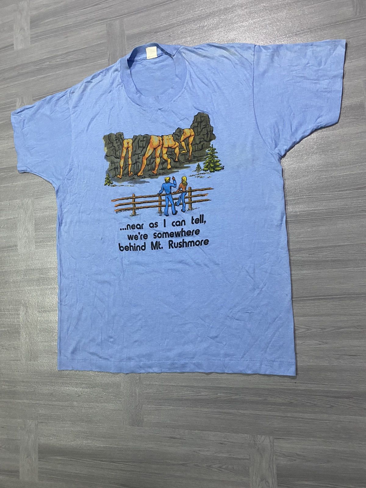 Vintage 1979's Mt. Rushmore's Behind T-shirt Size US L / EU 52-54 / 3 - 2 Thumbnail
