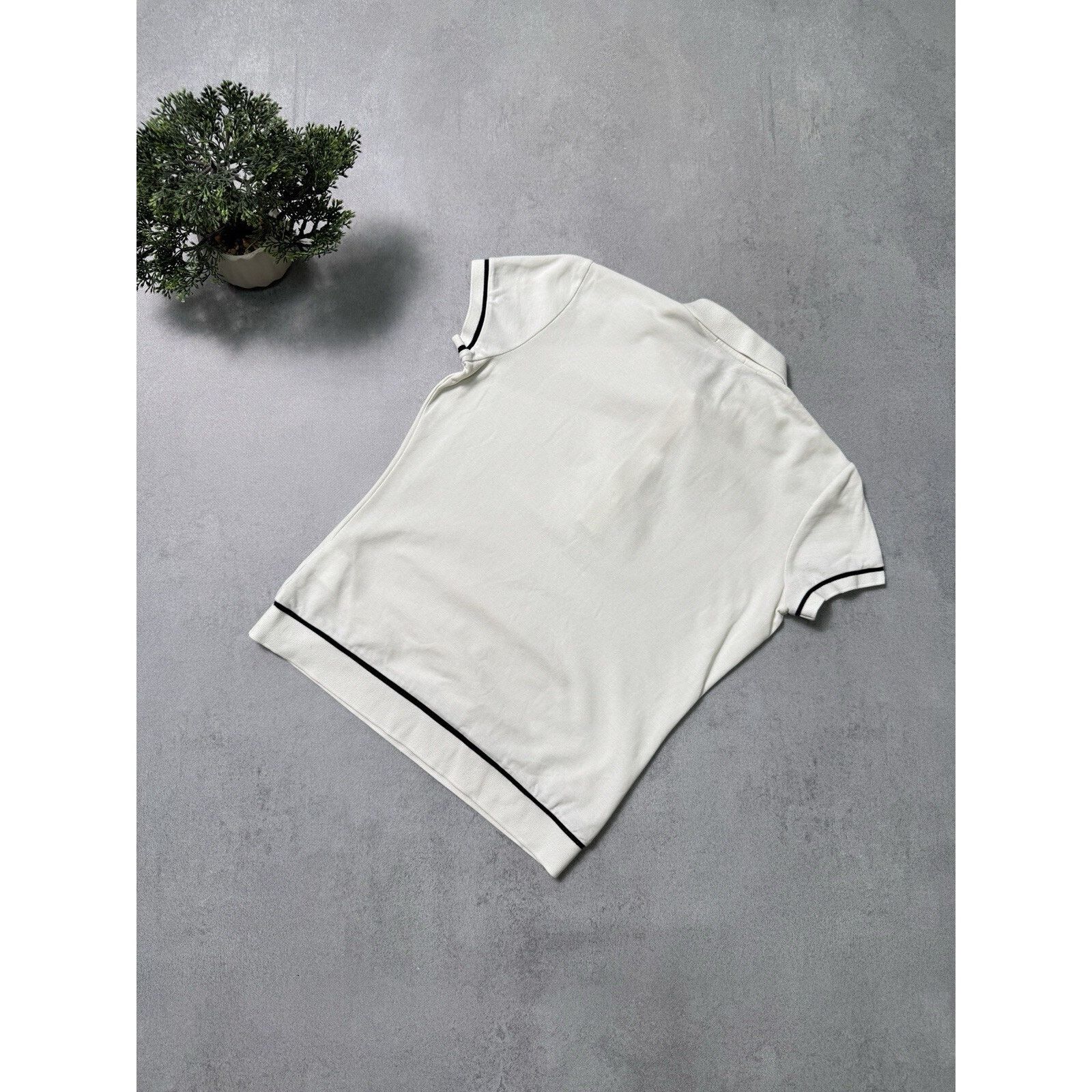 Moncler Moncler Women Polo T Shirt Collar Logo Size S White Size S / US 4 / IT 40 - 10 Thumbnail