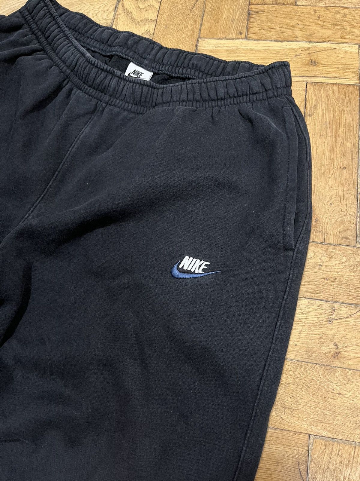 Nike × Vintage Vintage Nike Baggy Sweatpants Mini Logo Track Pants Y2K USA Size US 34 / EU 50 - 2 Thumbnail