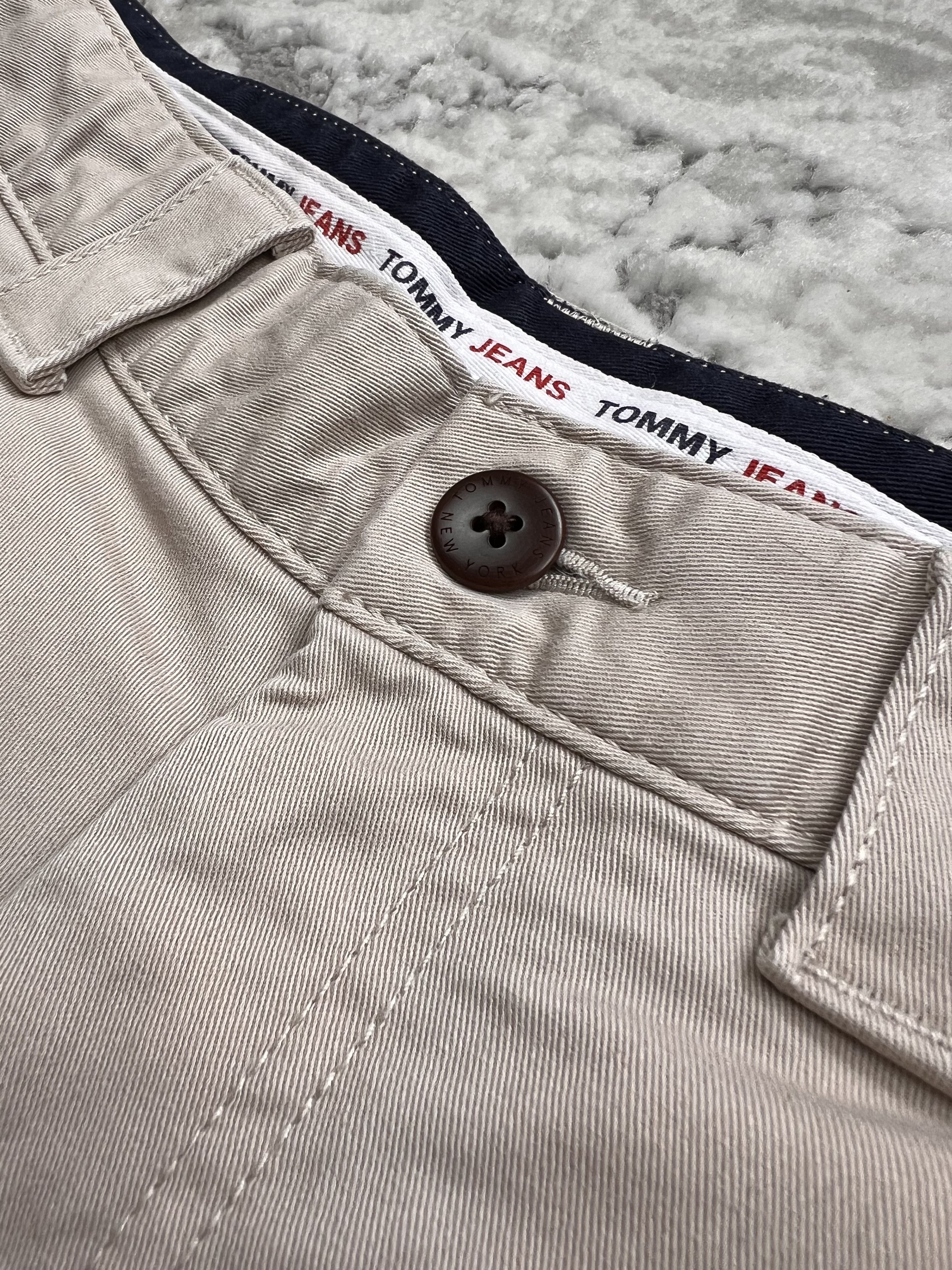 Tommy Jeans Tommy Jeans Scanton Slim Chino Shorts - Soft Beige Size US 29 - 4 Thumbnail