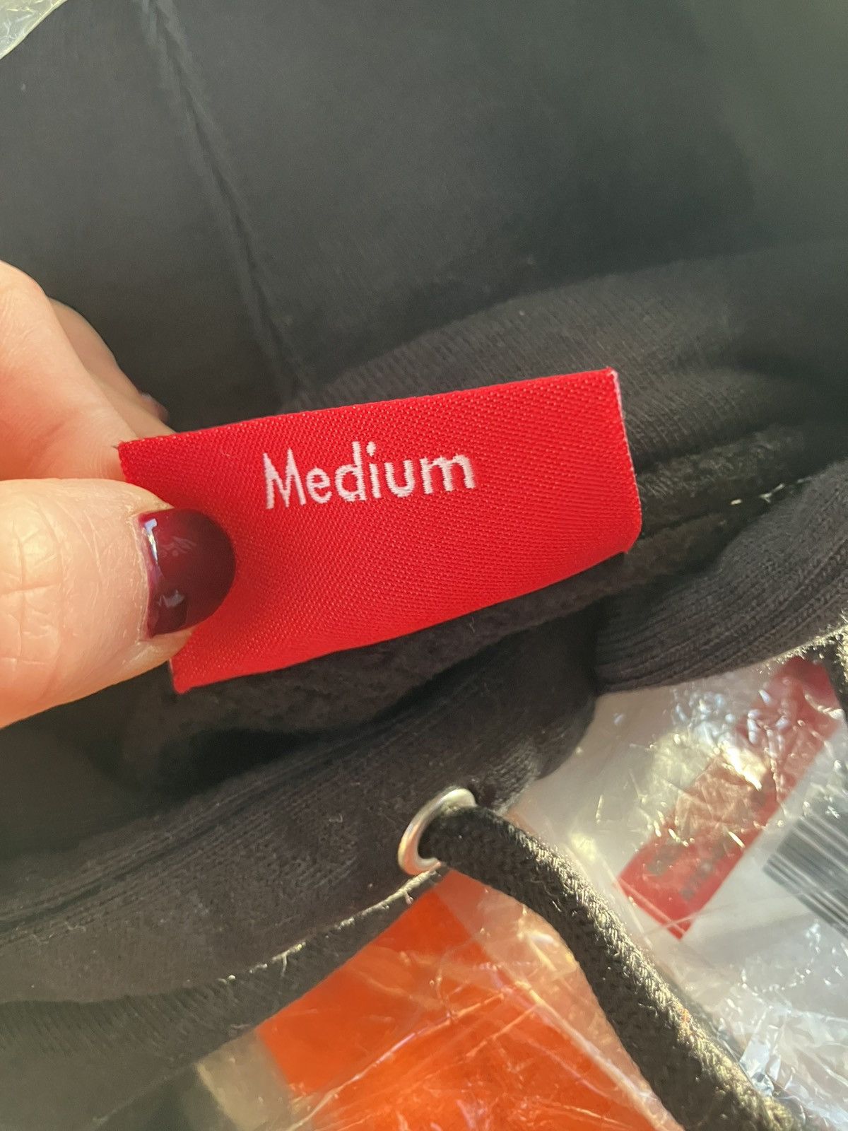 Supreme Supreme Hoodie (Never worn) Size US M / EU 48-50 / 2 - 4 Thumbnail