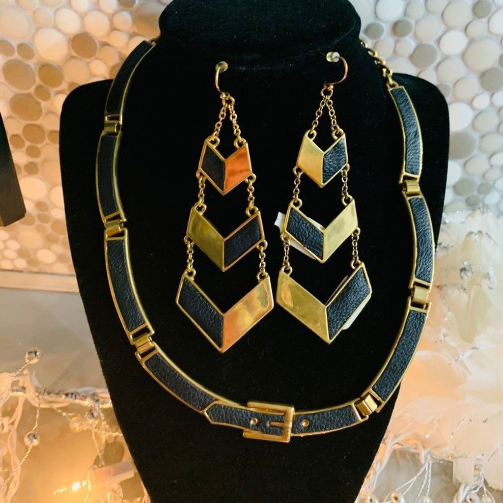 Other BCBG Gold Plated w black Leather Earrings Size ONE SIZE - 3 Thumbnail