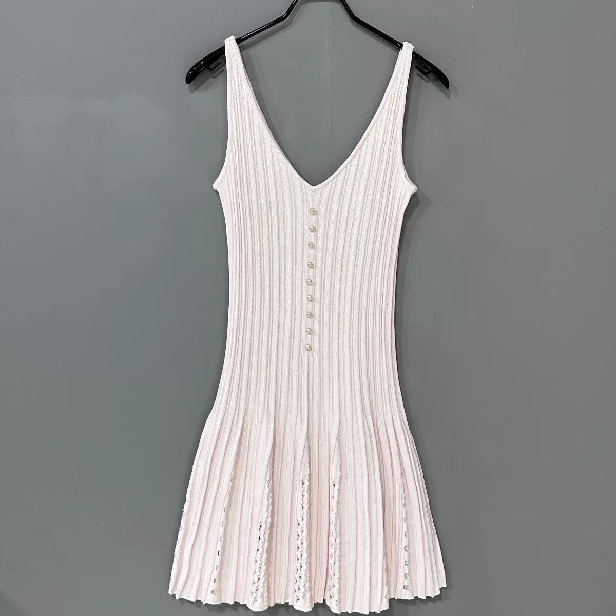 Chanel Chanel Pearl Pink Strap Dress Size M / US 6-8 / IT 42-44 - 1 Thumbnail