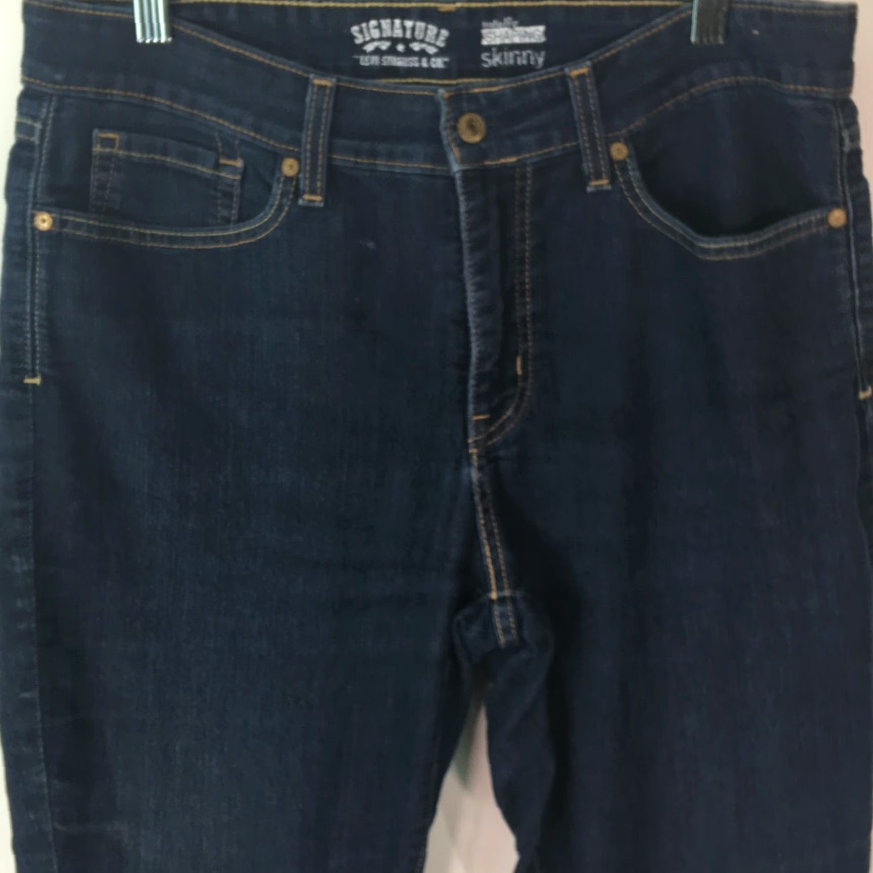 Levi's Levi's Signature Jeans Denim Skinny Blue 34x30 Womens 14 M Shaping Regular Rise 5-Pocket Belt Loops 81% Cotton 17% Polyester 2% Elastane Size 36" / US 14 / IT 50 - 3 Thumbnail
