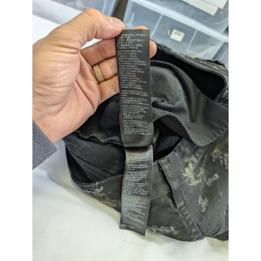 Balenciaga o1rshd1 Unisex Super Destroyed Baggy Pants 13 in Flat Black Size US 34 / EU 50 - 23 Thumbnail