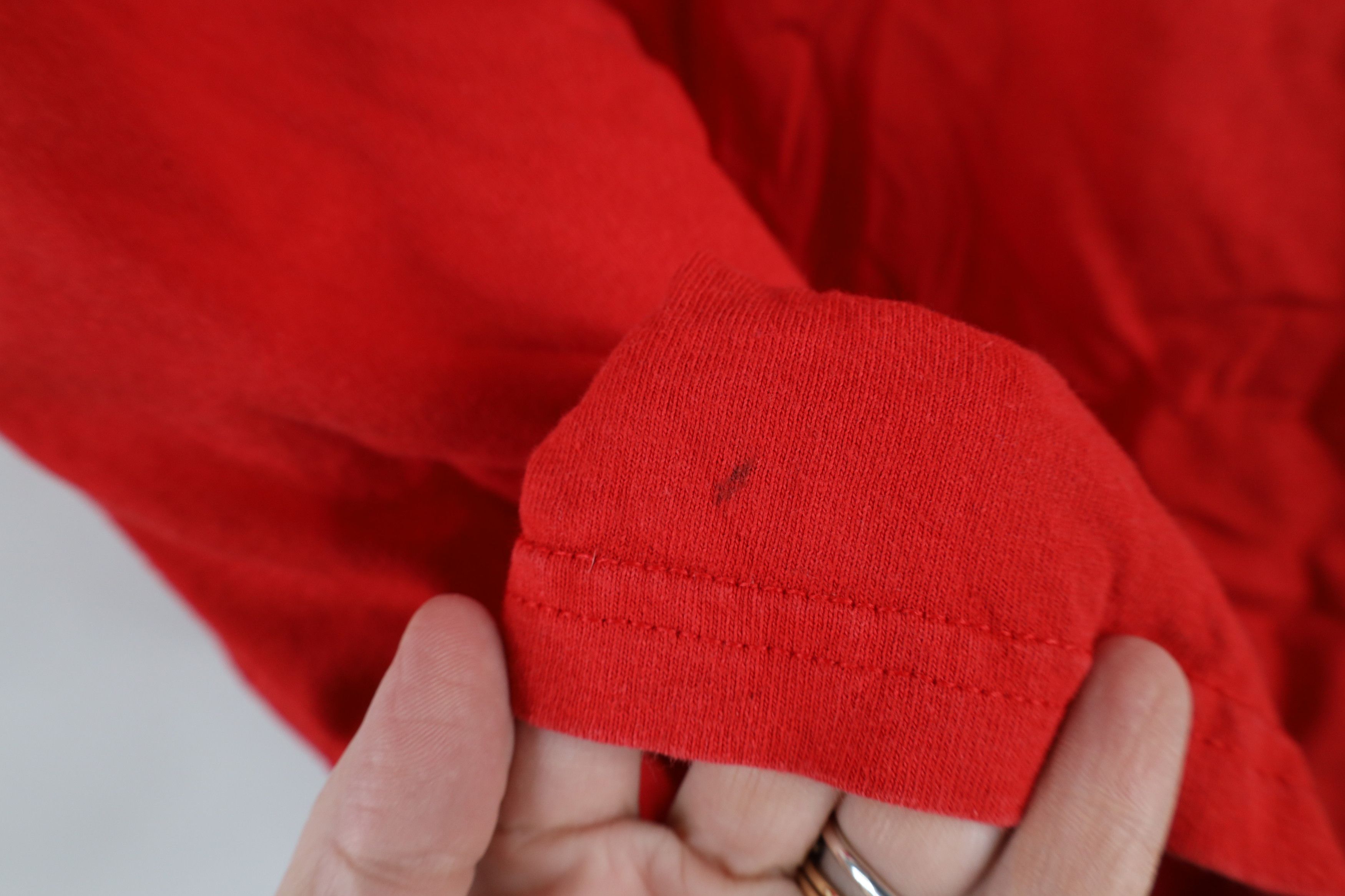 Vintage Vintage 90s Coca Cola Spell Out Short Sleeve T-Shirt Red Size US L / EU 52-54 / 3 - 5 Thumbnail