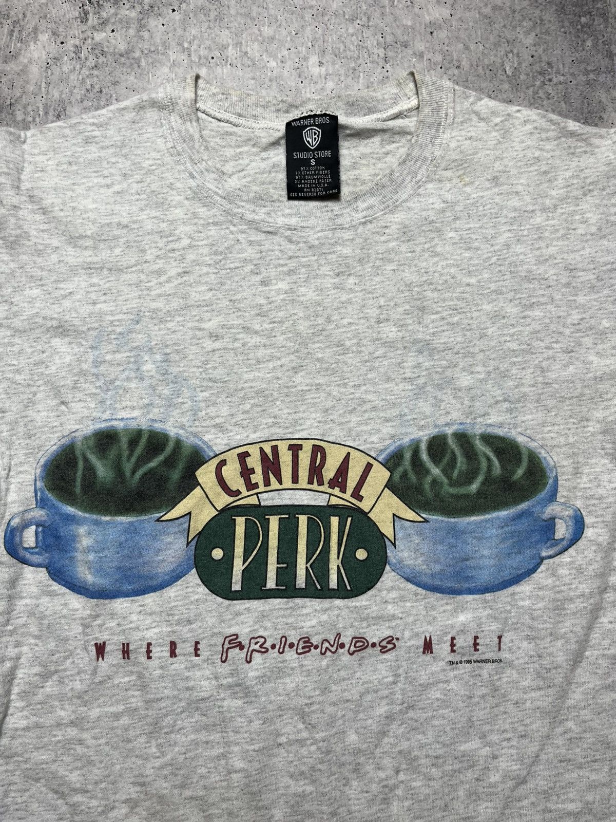 Warner Bros VTG 90s Friends Central Perk Coffee T Shirt Warner Bros Sz S Size US S / EU 44-46 / 1 - 3 Thumbnail