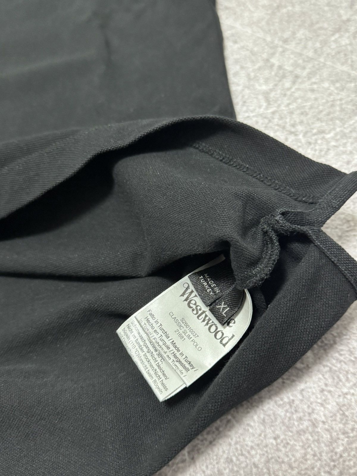 Vivienne Westwood Vivienne Westwood Polo T-Shirt Vintage Small Orb Logo Luxury Size US XL / EU 56 / 4 - 3 Thumbnail