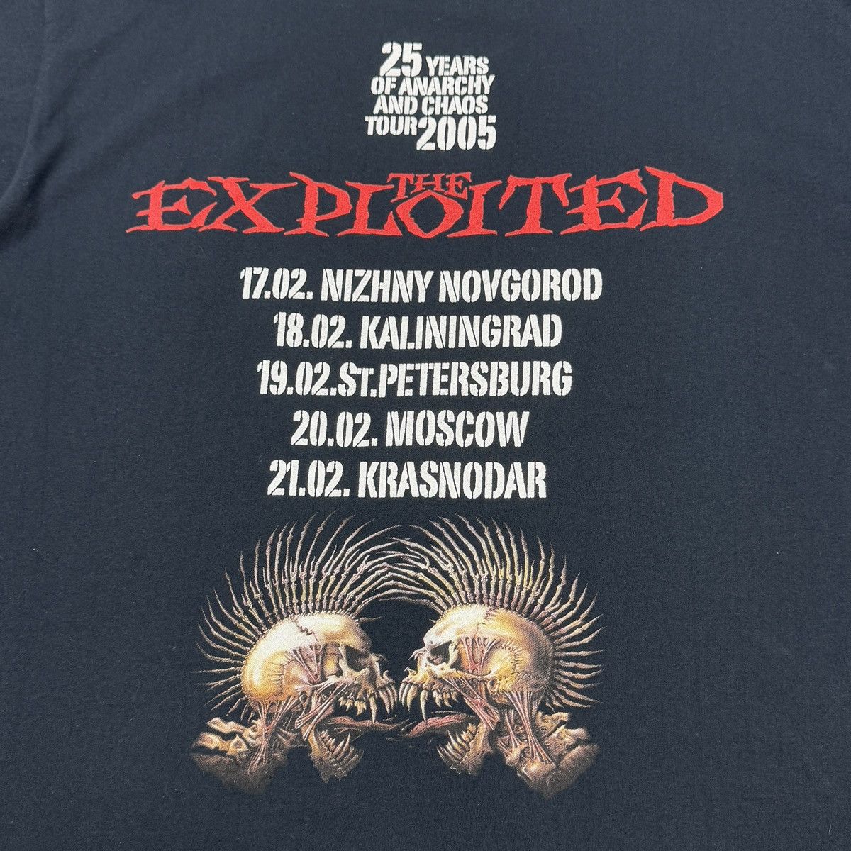 Band Tees × Vintage The Exploited 25 Years Of Anarchy and Chaos 2005 Tour Shirt Size US L / EU 52-54 / 3 - 14 Thumbnail