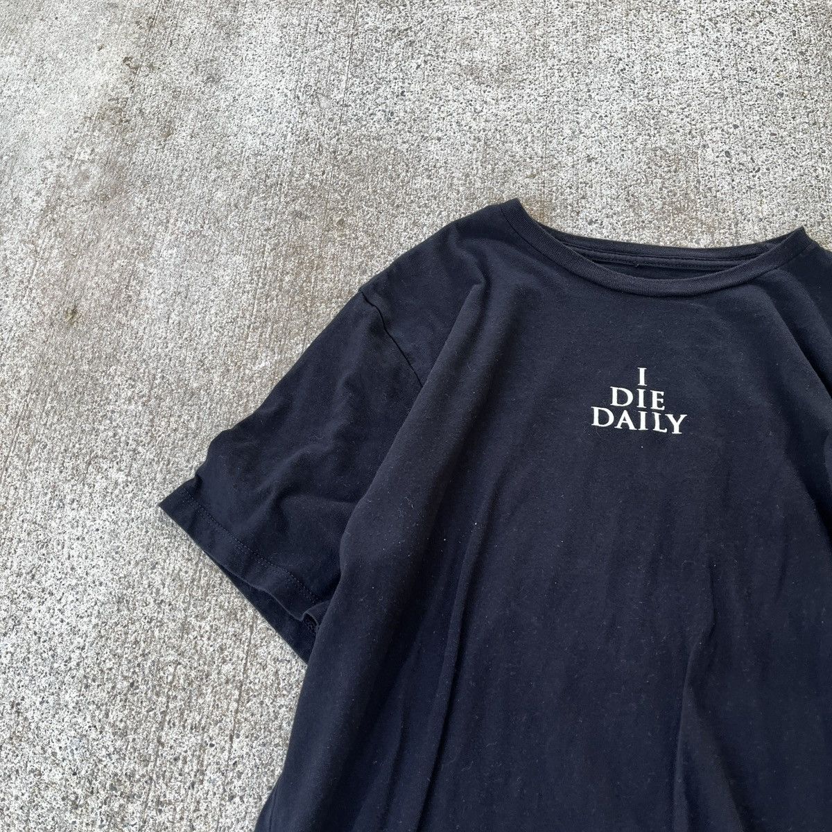 Japanese Brand Vintage I Die Daily Long T-Shirt Size L Y2K 00’s Size US L / EU 52-54 / 3 - 5 Thumbnail
