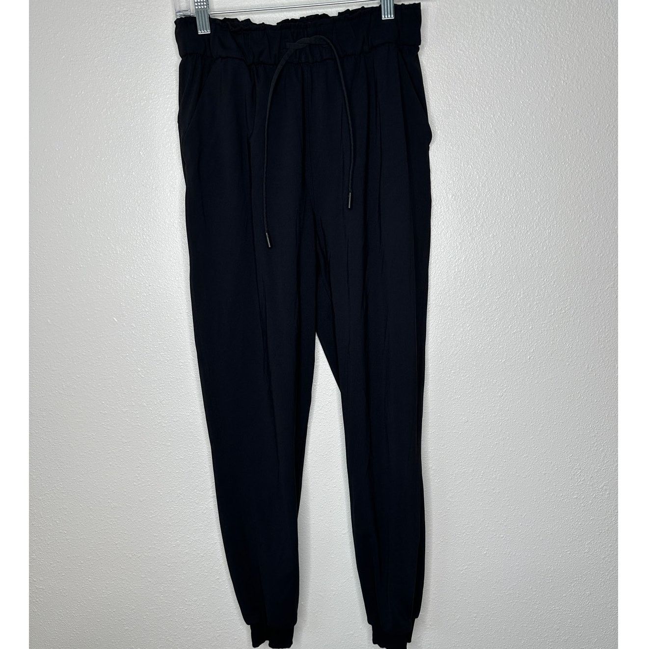 Lululemon Lululemon Black High Rise Jogger Drawstring Banded Hem 6 Size 28" / US 6 / IT 42 - 2 Thumbnail