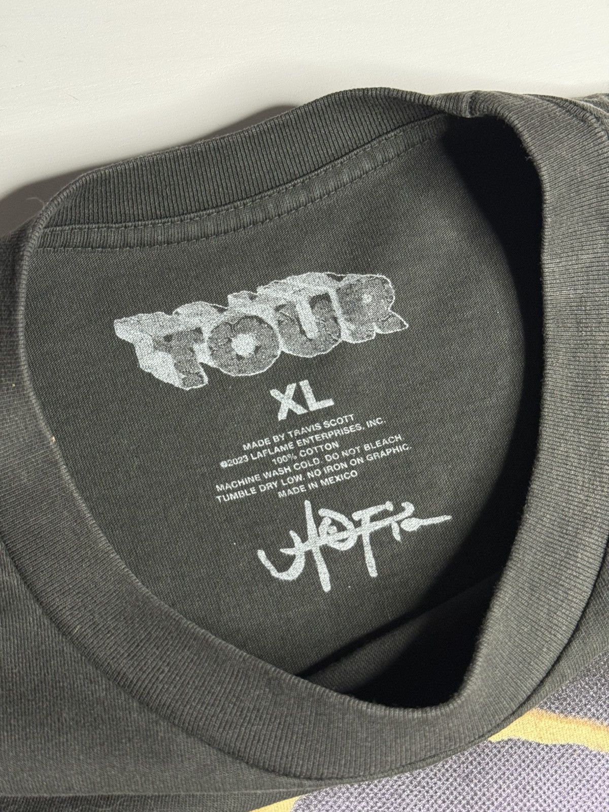 Travis Scott Travis Scott Utopia Tour Tee "Washed Black" [XL] PREOWNED Size US XL / EU 56 / 4 - 5 Thumbnail