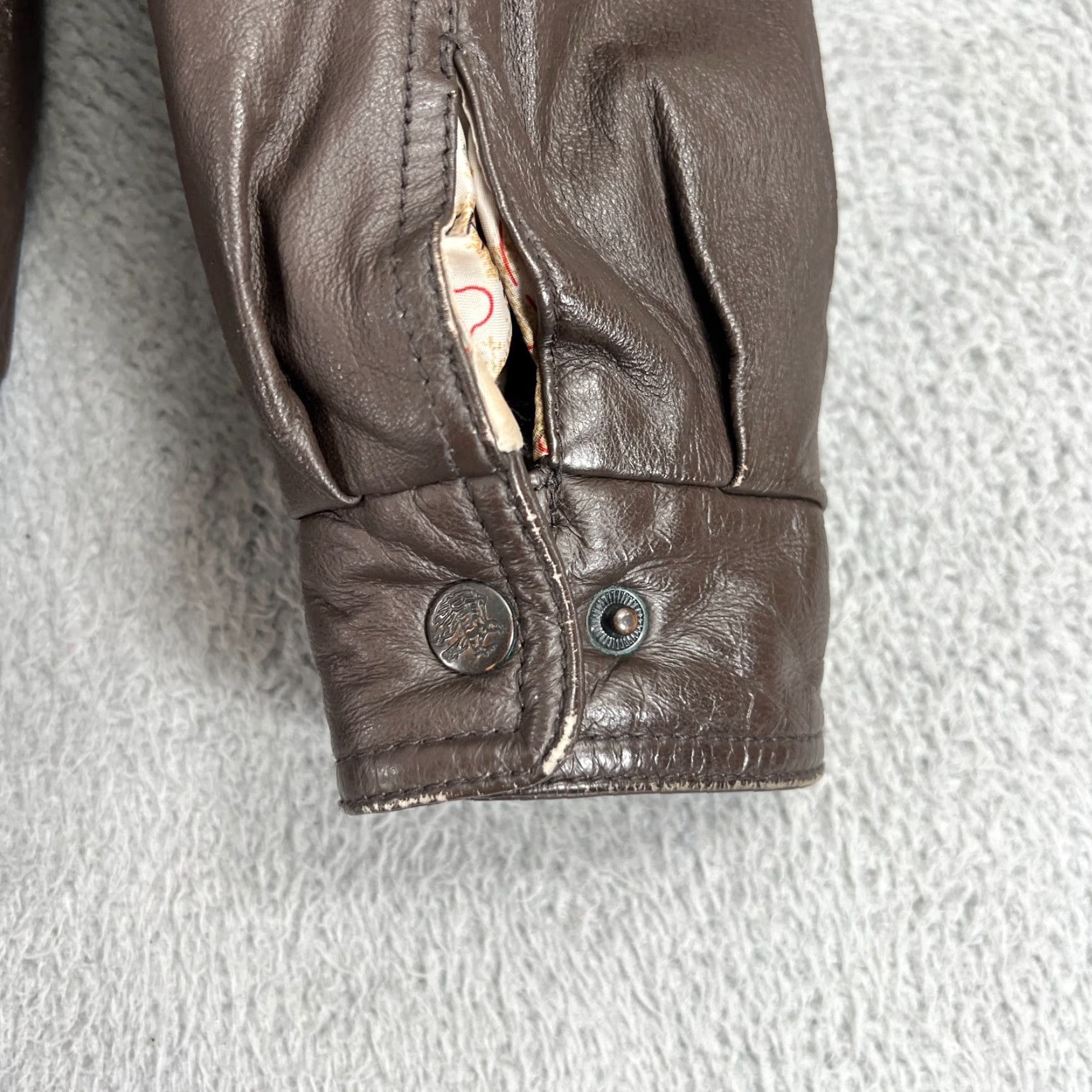 Vintage VINTAGE MEMBERS CLUB North American Hunting Club Life Member MENS Brown Leather Bomber Jacket L Size US L / EU 52-54 / 3 - 2 Thumbnail