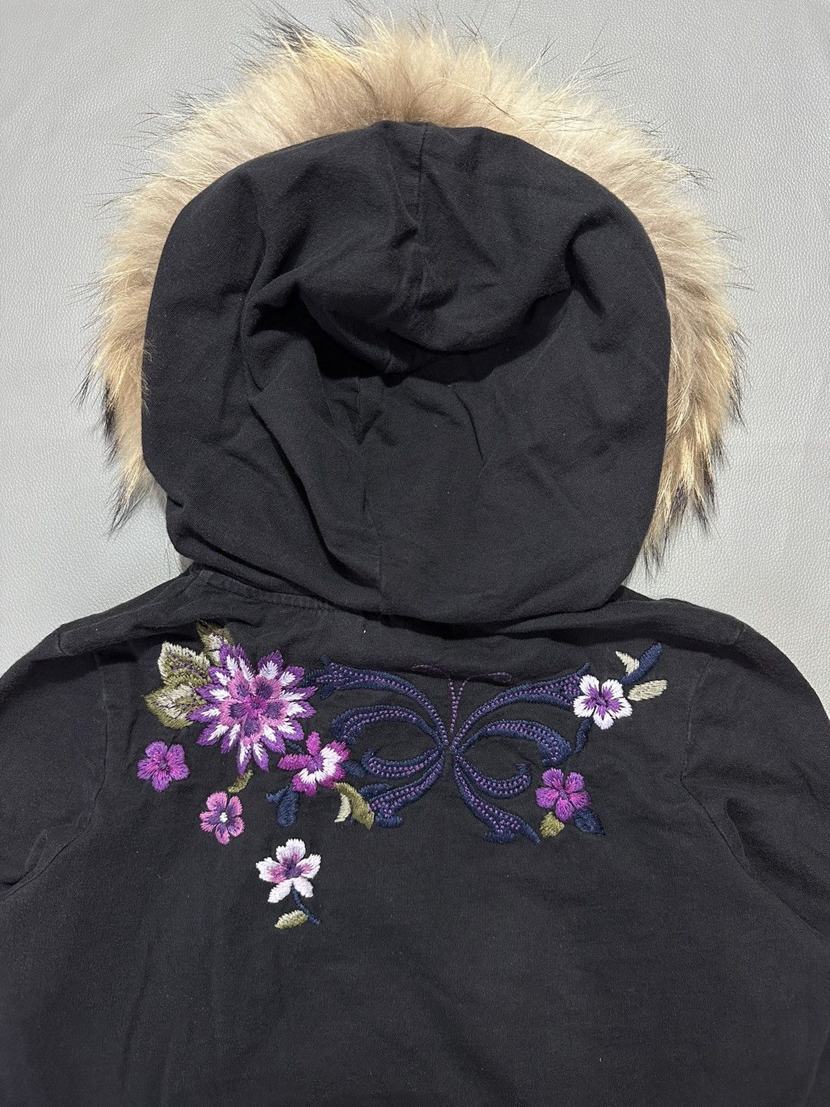 20471120 × Japanese Brand INTERNATIONAL CONCEPT EMBROIDERY FLOWER FUR ZIP BLACK HOODIE Size US S / EU 44-46 / 1 - 8 Thumbnail
