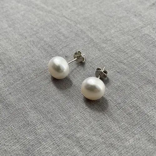 Sterling Silver Natural freshwater Pearl earrings silver 925 Size ONE SIZE - 1 Thumbnail