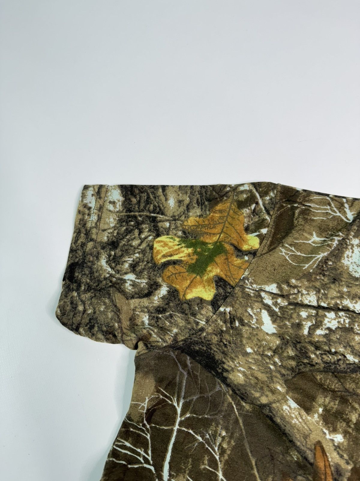 Mossy Oaks × Realtree Vintage Realtree tee y2k mossy oaks outdoor swag skater sk8 Size US S / EU 44-46 / 1 - 4 Thumbnail