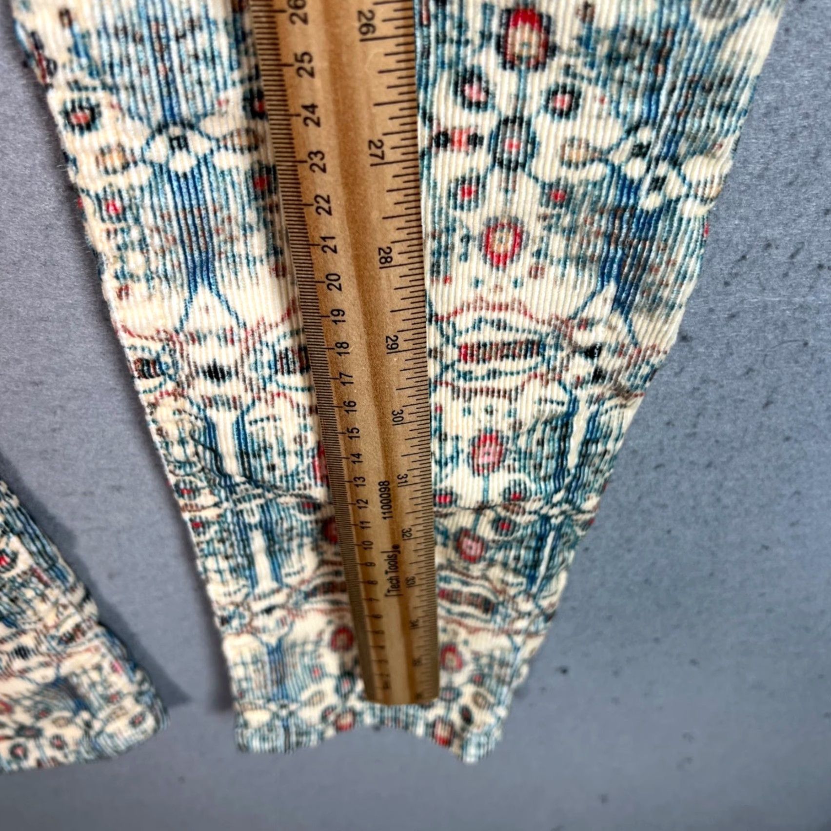 Isabel Marant ISABEL MARANT Multicolor Corduroy Printed Skinny Pants Womens Size 34 Inseam 29 In. Ankle Fit Size 24" / US 00 / IT 34 - 6 Thumbnail