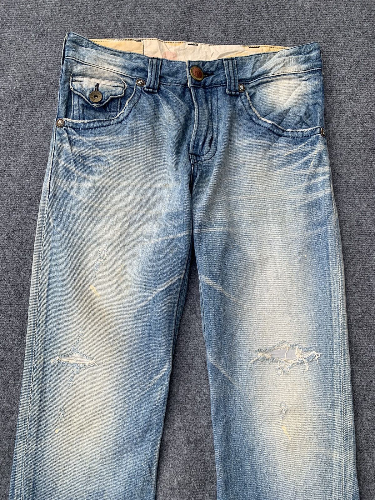 Edwin 𝗙𝗟𝗔𝗥𝗘 EDWIN BLUE TRIP VERY RARE & DISTRESSED. Size US 33 - 4 Thumbnail