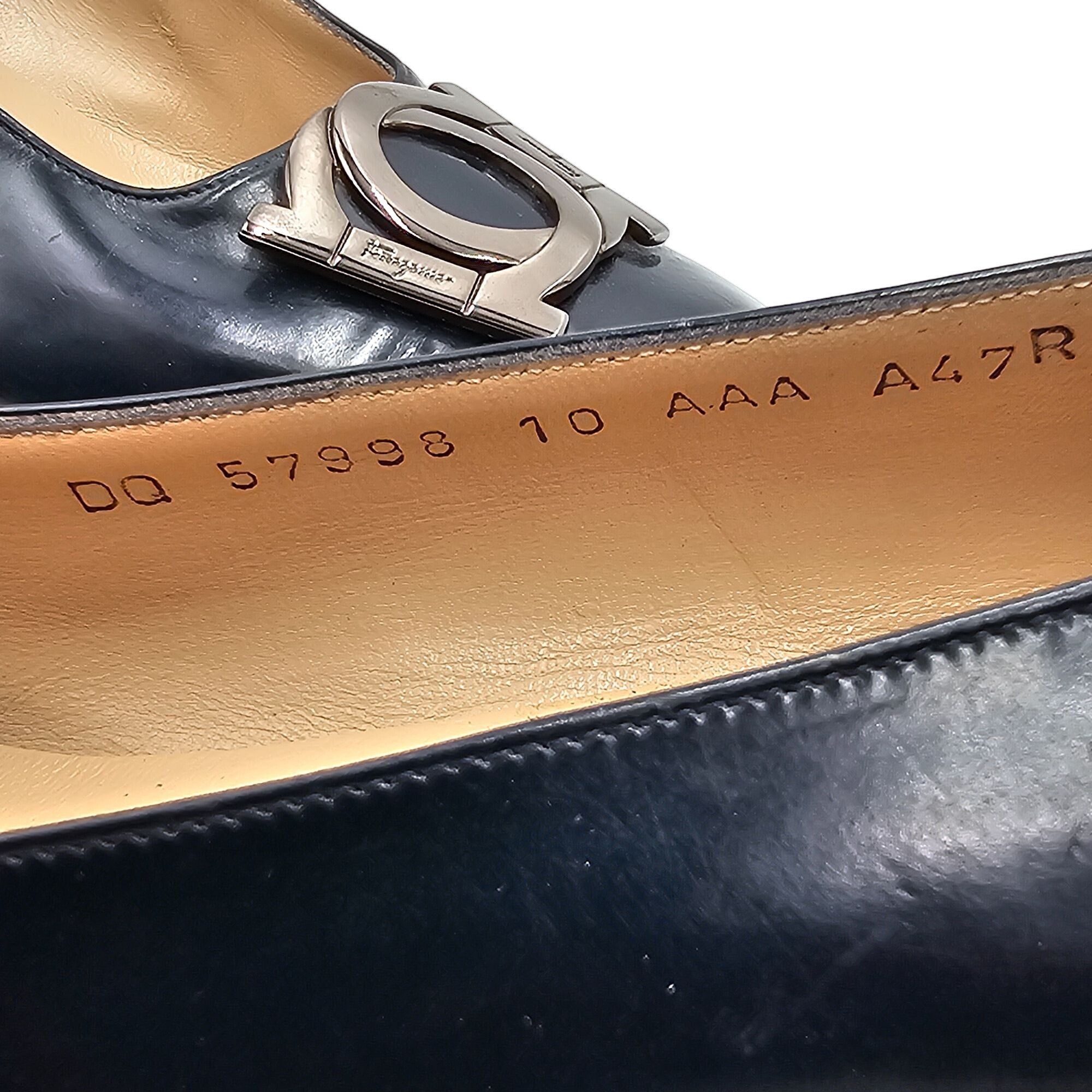 Vintage Salvatore Ferragamo Women 10AAA Navy Blue Patent Lea