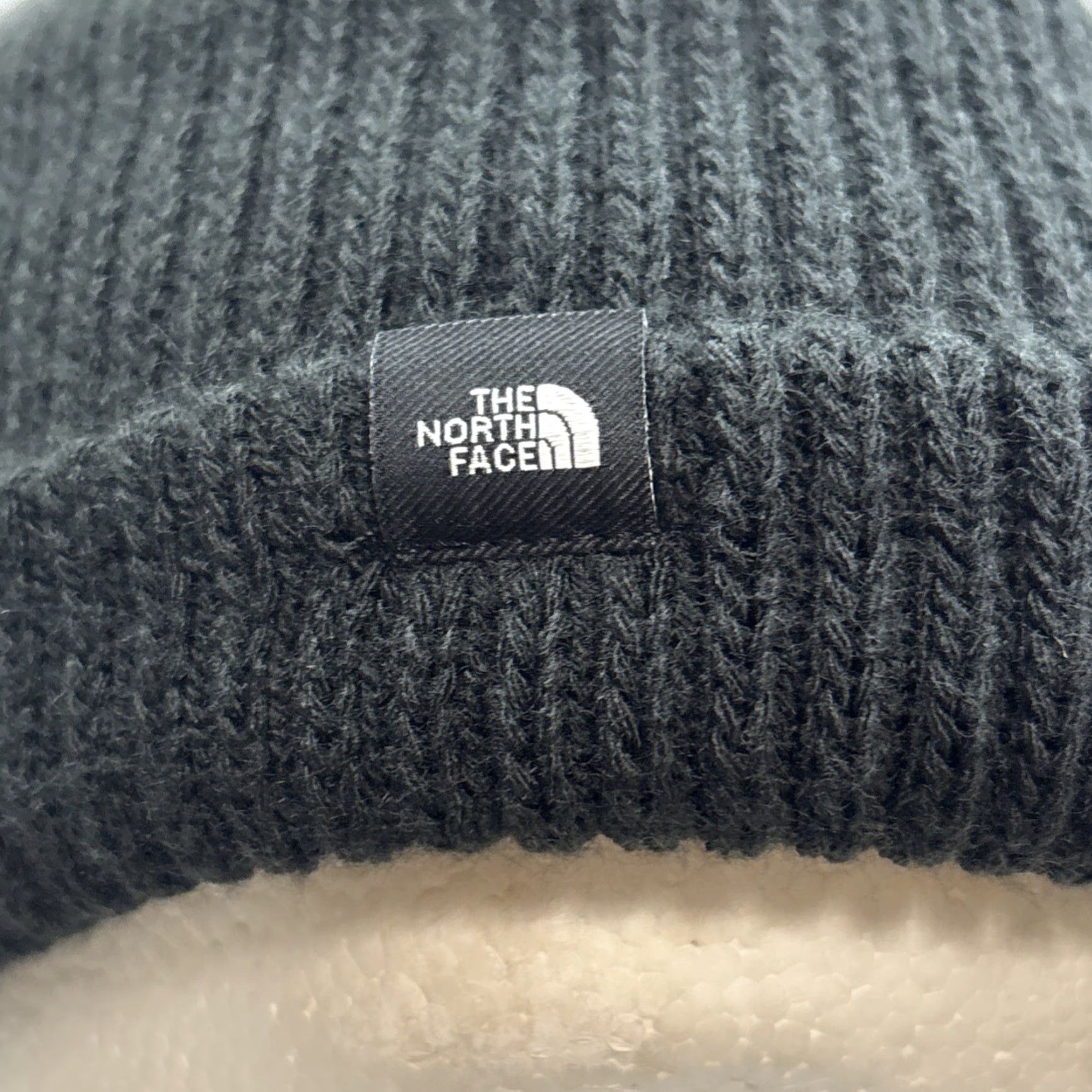 Vintage North Face Black Core Classic Knit Ribbed Beanie Cuffed Skull Cap Mens OS Fleece Size US M / EU 48-50 / 2 - 6 Thumbnail