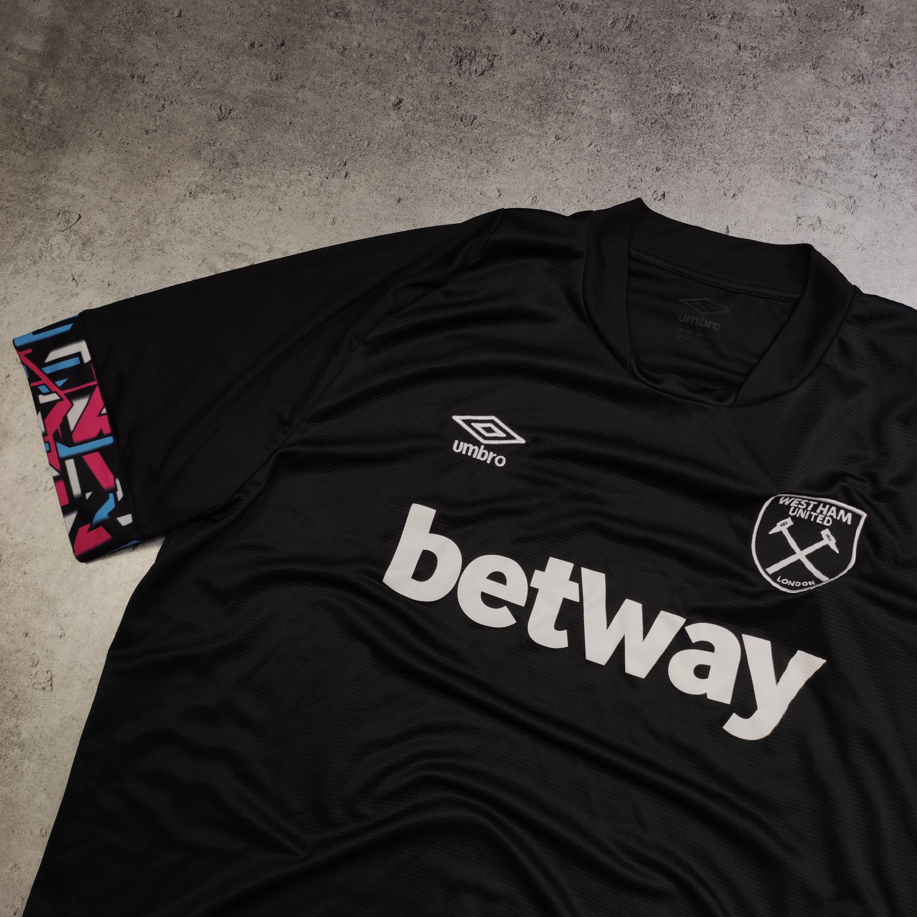 Vintage RARE Umbro x Football West Ham United 2022/23 Away Jersey Size US XL / EU 56 / 4 - 3 Thumbnail