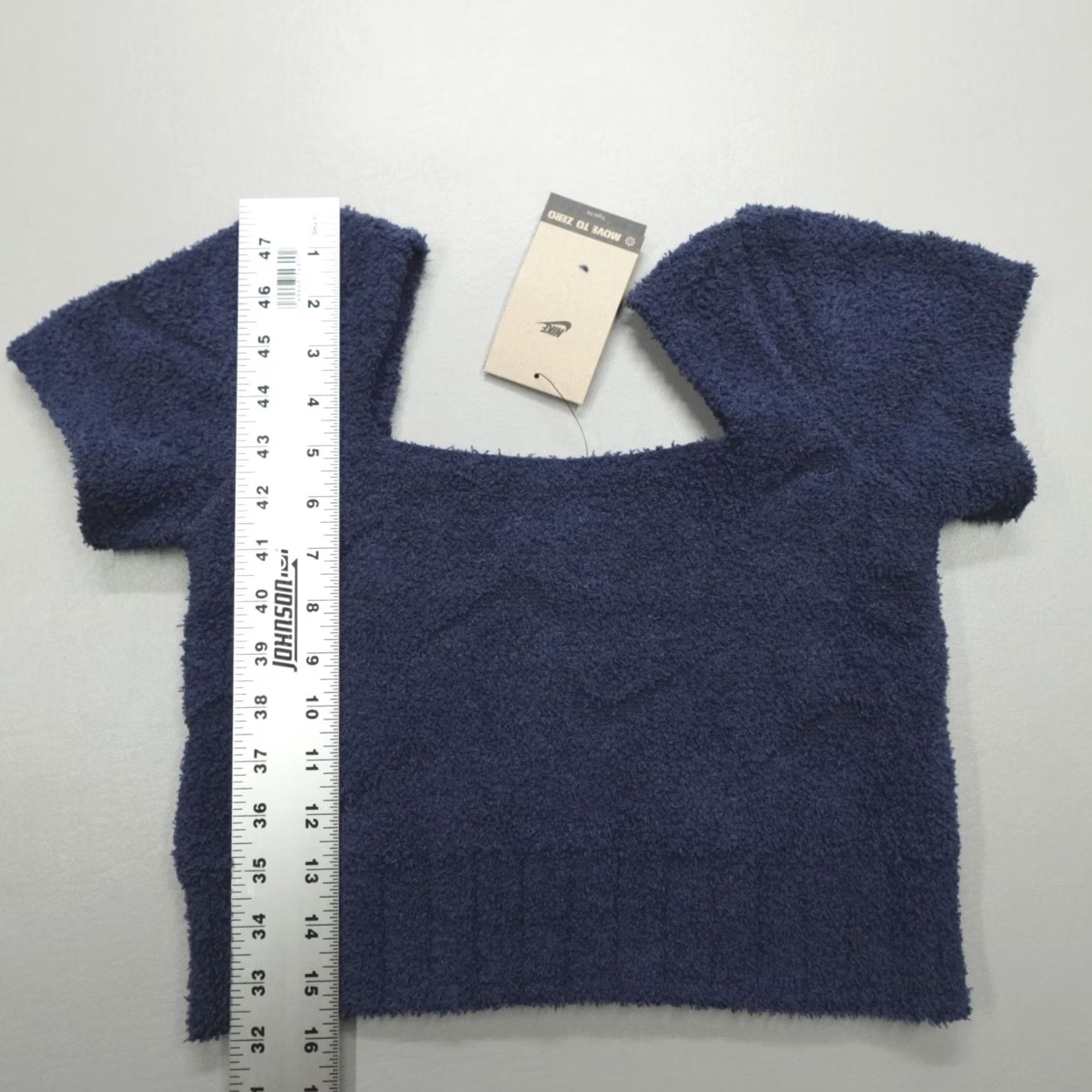 Nike Nike Sportswear Phoenix Cozy Boucle Knit Crop Top Shirt Women L Navy Cropped Slim Activewear 90s Style Sportswear Nike HV2770-410 Size L / US 10 / IT 46 - 6 Thumbnail